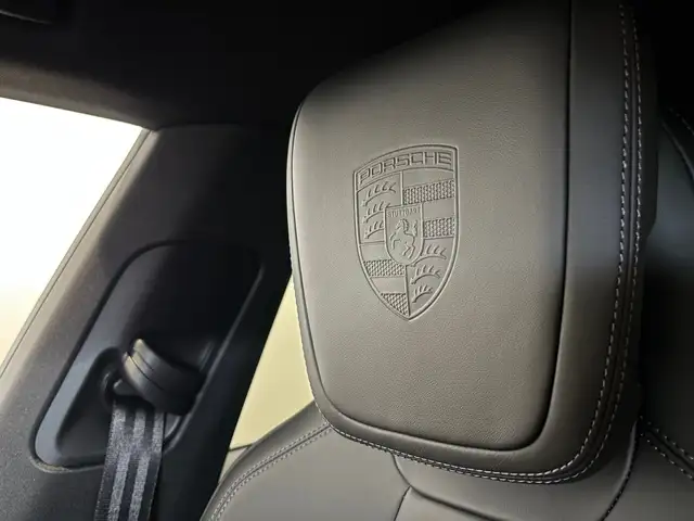 Porsche Macan 4 Ansicht 12