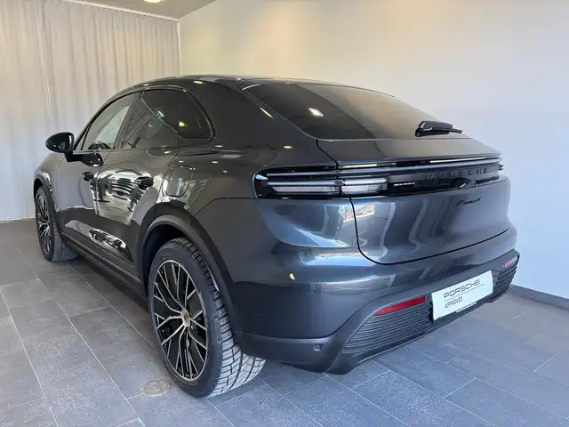 Porsche Macan 4 Ansicht 5