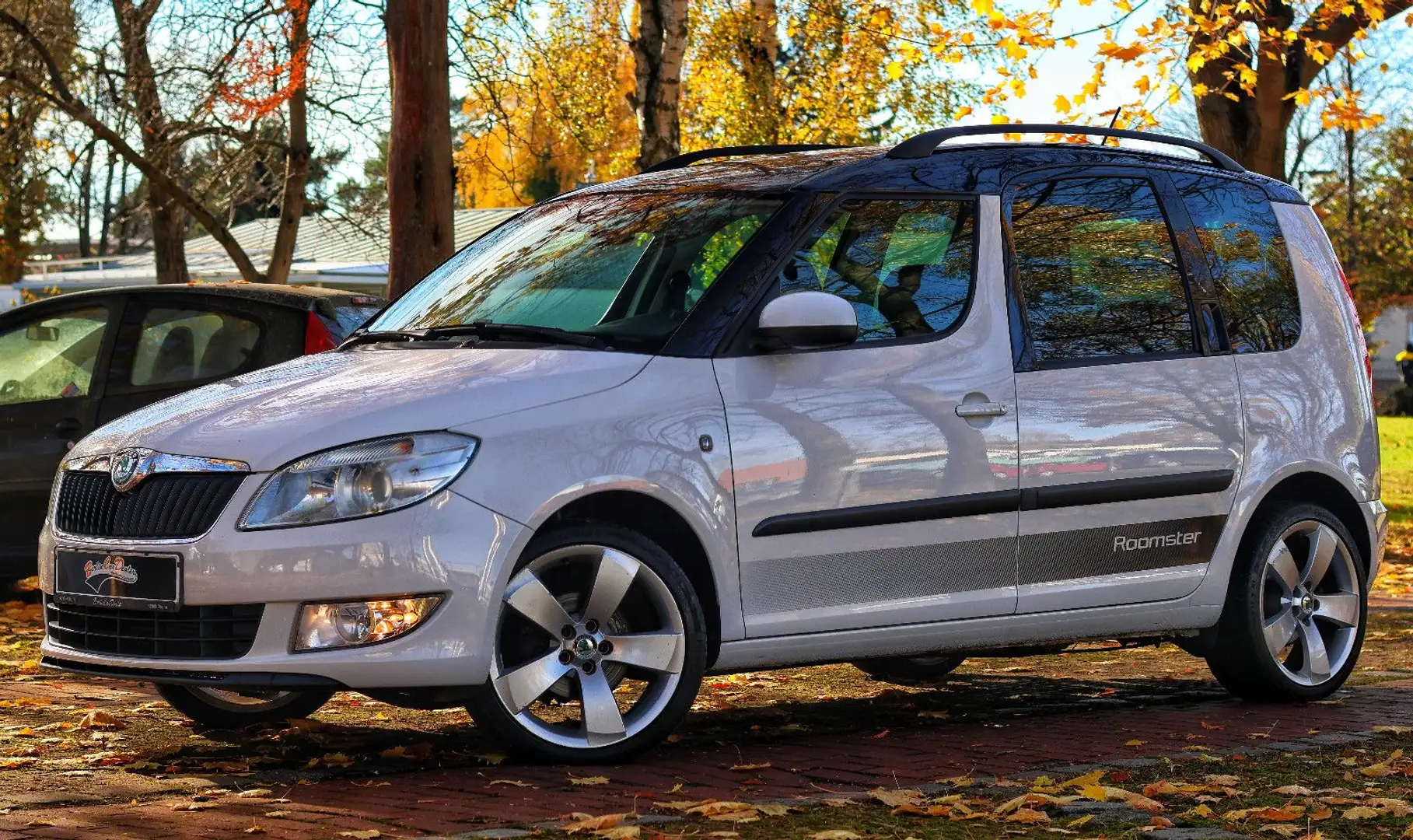 Skoda Roomster *1.HAND*TÜV NEU*KLIMA*PDC*TEMPO*TOP* Weiß - 2