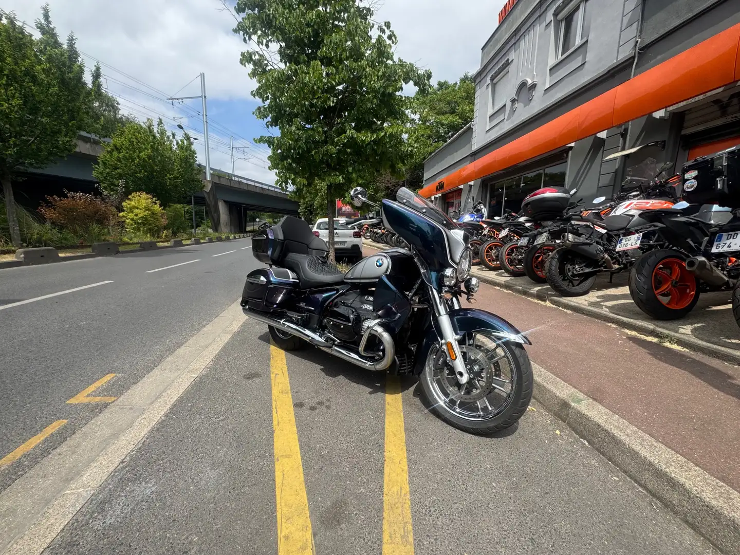 BMW R 18 Burdeos - 1