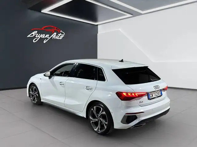 Audi A3 view 3