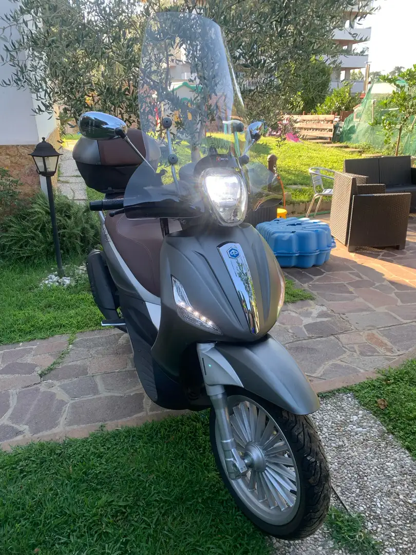 Piaggio Beverly 300 ie asr/abs - 1