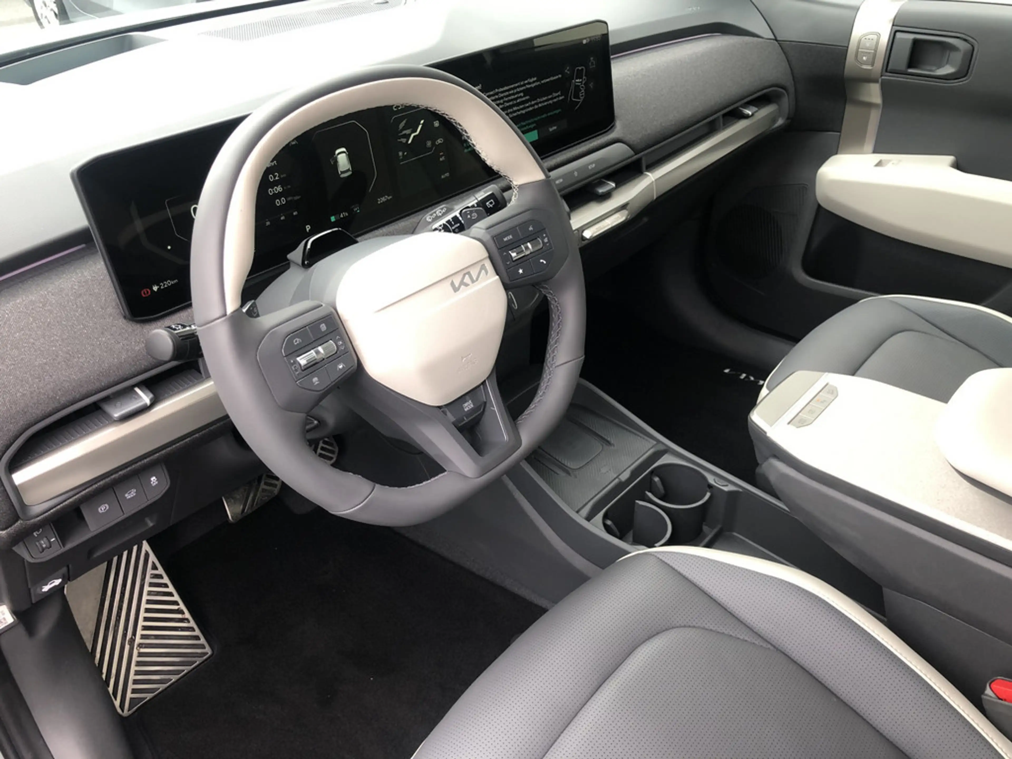 Kia EV3 GT-Line 81,4 kWh DriveWise-Park-Pro-Paket — photo 6