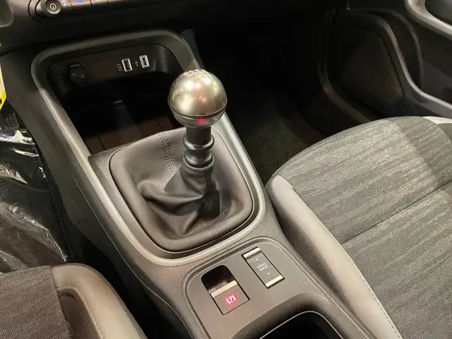 Jeep Avenger view 8