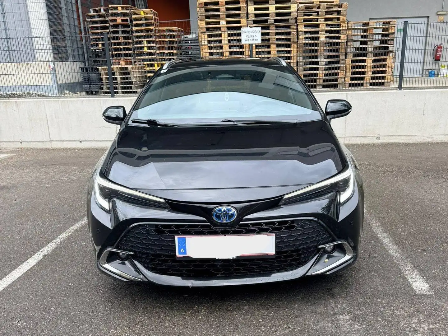 Toyota Corolla Corolla 1,8 Hybrid Touring Sports Active Drive Active Drive Schwarz - 1