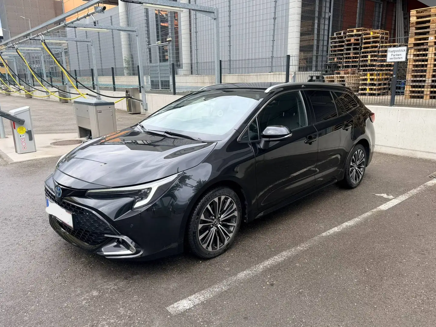 Toyota Corolla Corolla 1,8 Hybrid Touring Sports Active Drive Active Drive Schwarz - 2