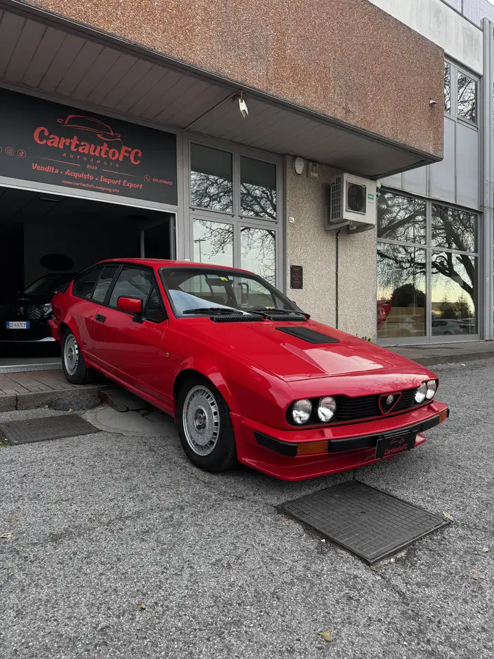 Alfa Romeo GTV6 2.5i, foto 2