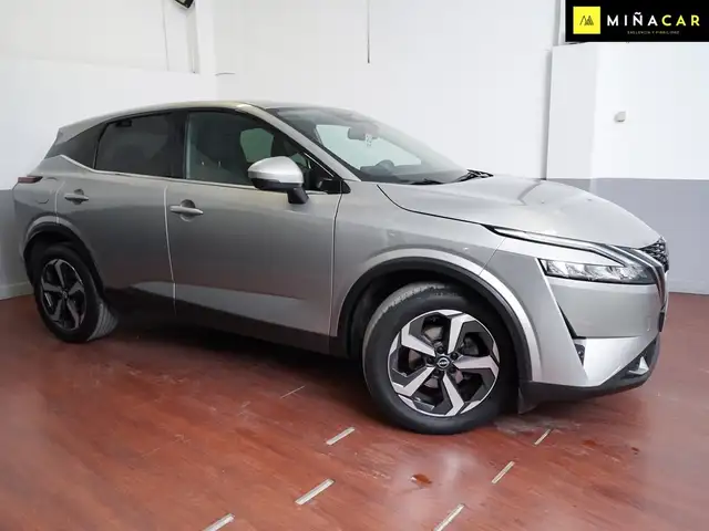 Nissan Qashqai view 2