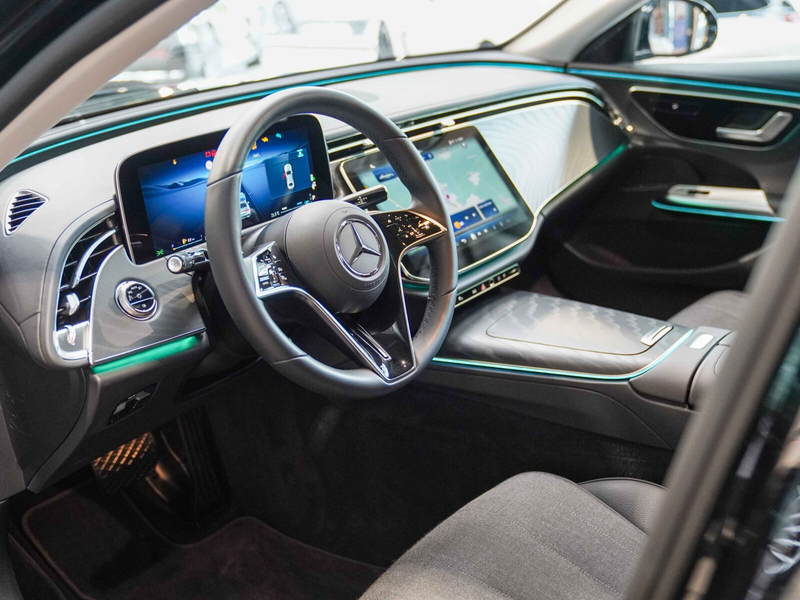 Mercedes-Benz E 220 E 220 d AVANTGARDE 360° KEYLESS CarPlay DISTRONI — photo 15