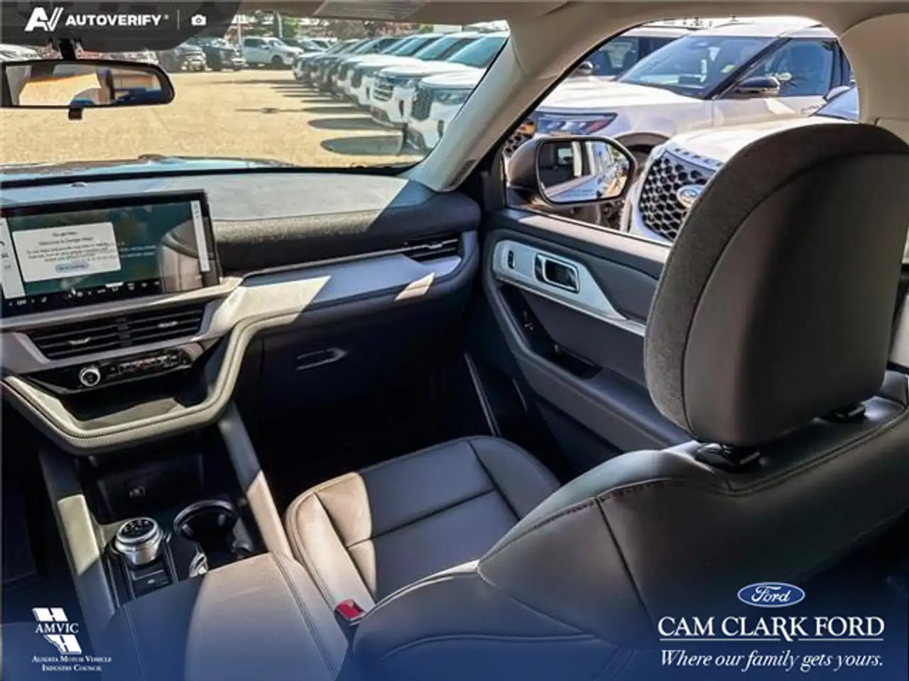 Ford Explorer photo Ford Explorer