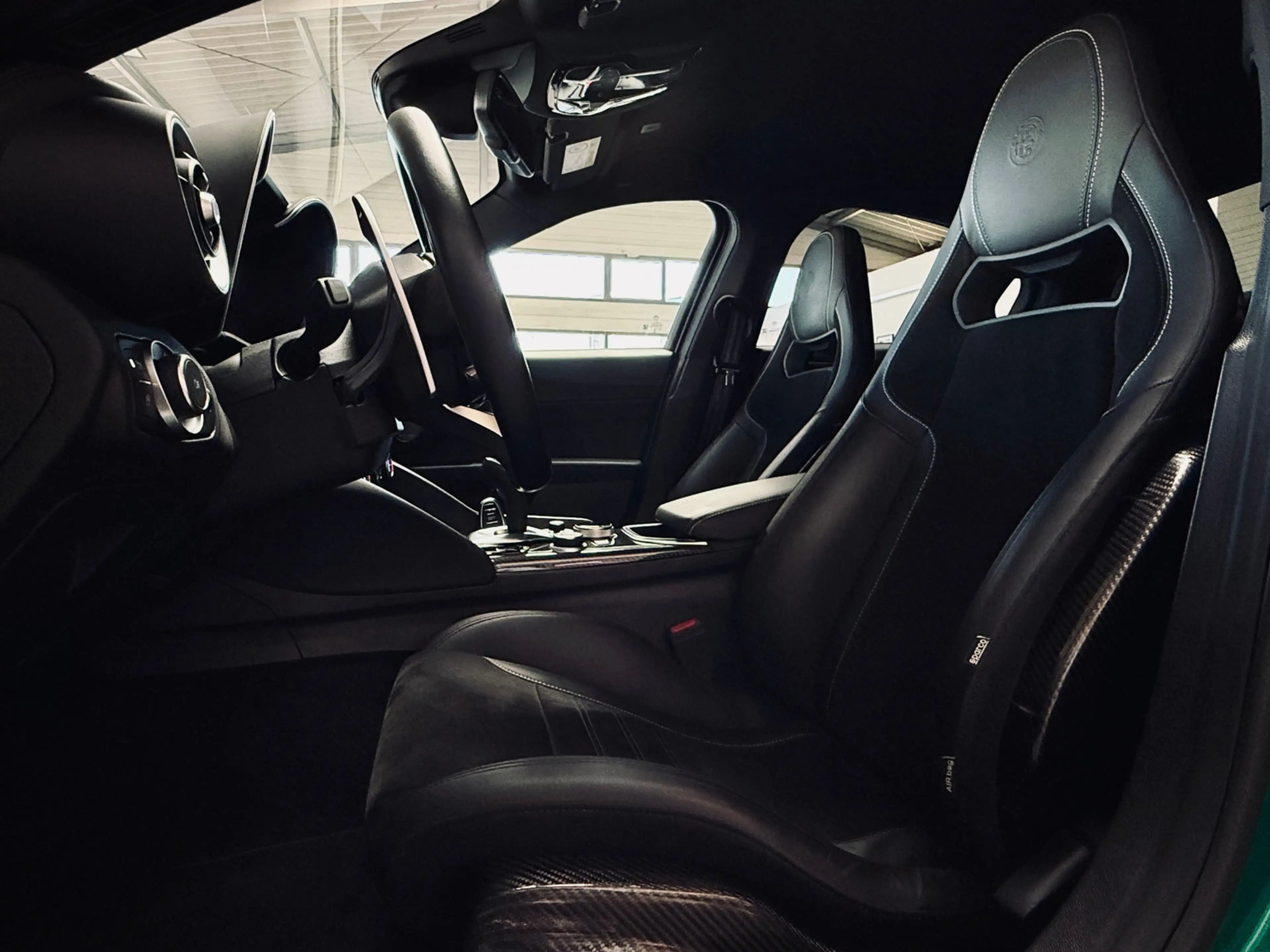 Alfa Romeo Giulia Quadrifoglio |Schalensitze(Sparco)|Carbon| — photo 9