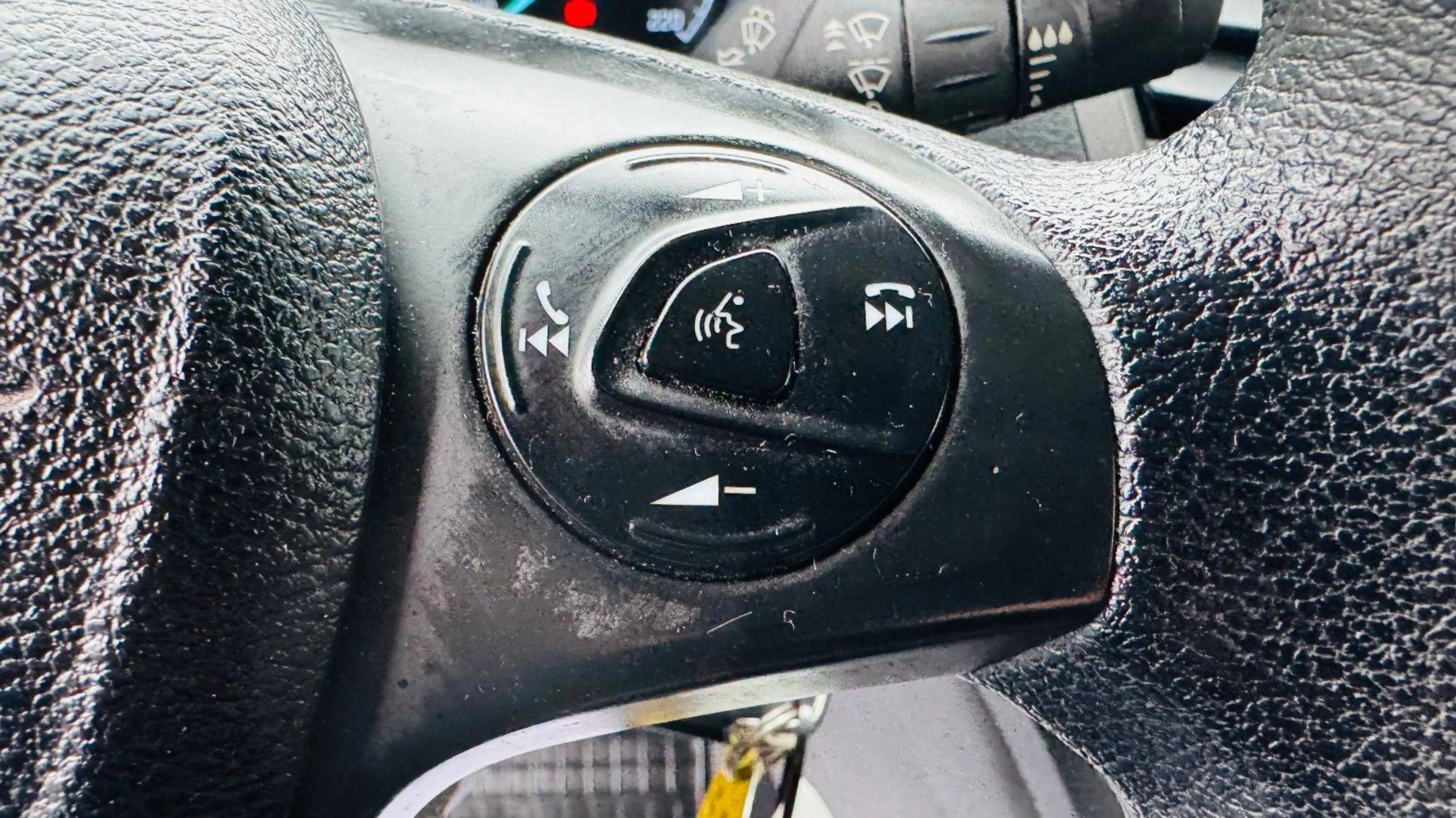 Ford Transit Connect 1.5 TDCI Kasten lang L2+NAVI+KLIMA+6 GANG+PDC+KAMERA+SCHIEBETÜR — photo 9