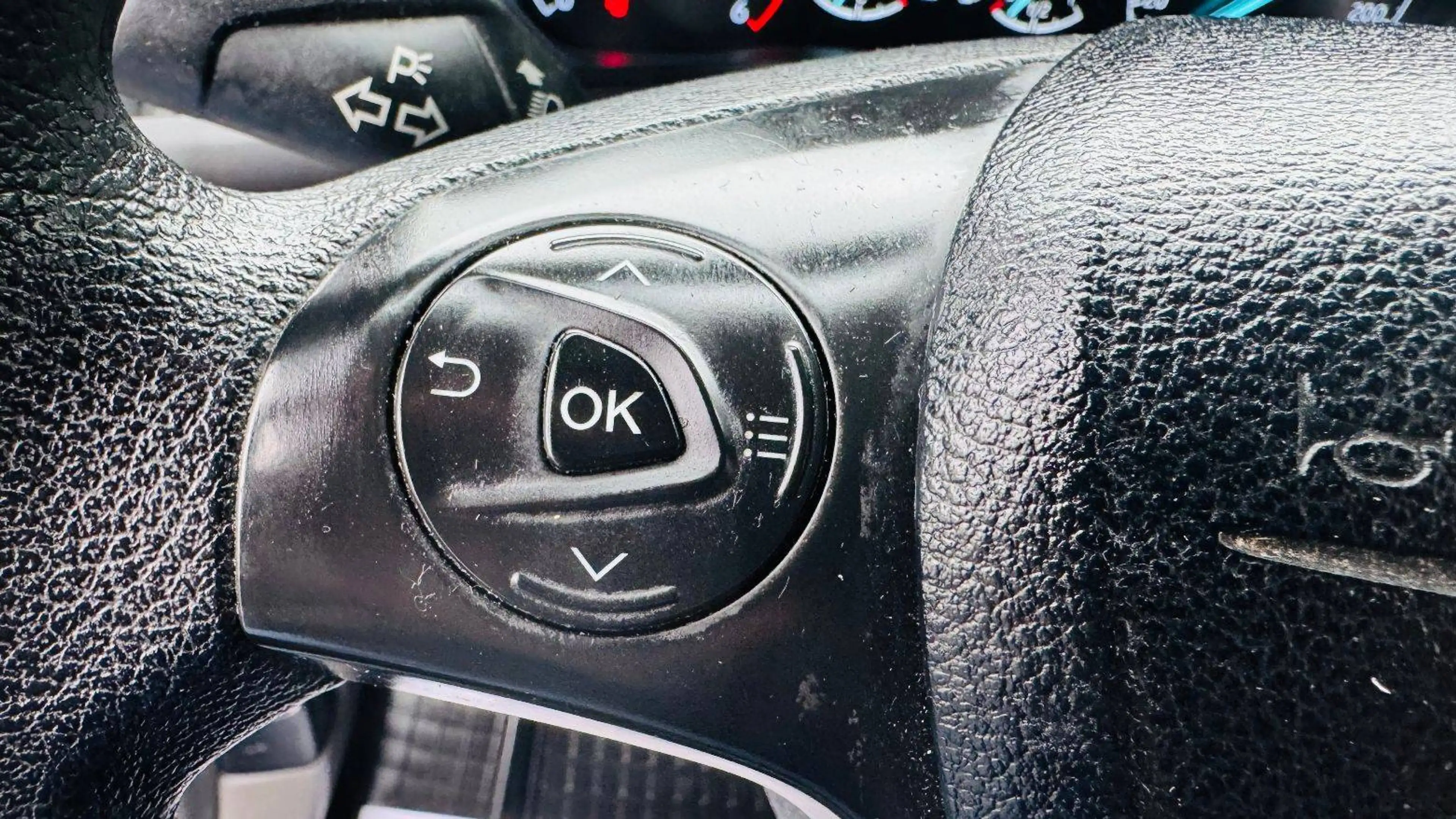 Ford Transit Connect 1.5 TDCI Kasten lang L2+NAVI+KLIMA+6 GANG+PDC+KAMERA+SCHIEBETÜR — photo 8