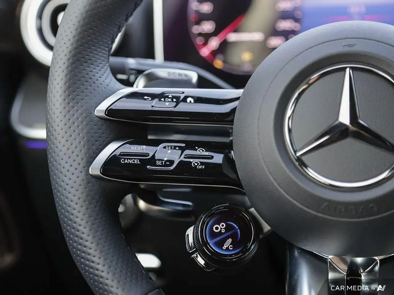 Mercedes-Benz C-Class снимка Mercedes-Benz C-Class