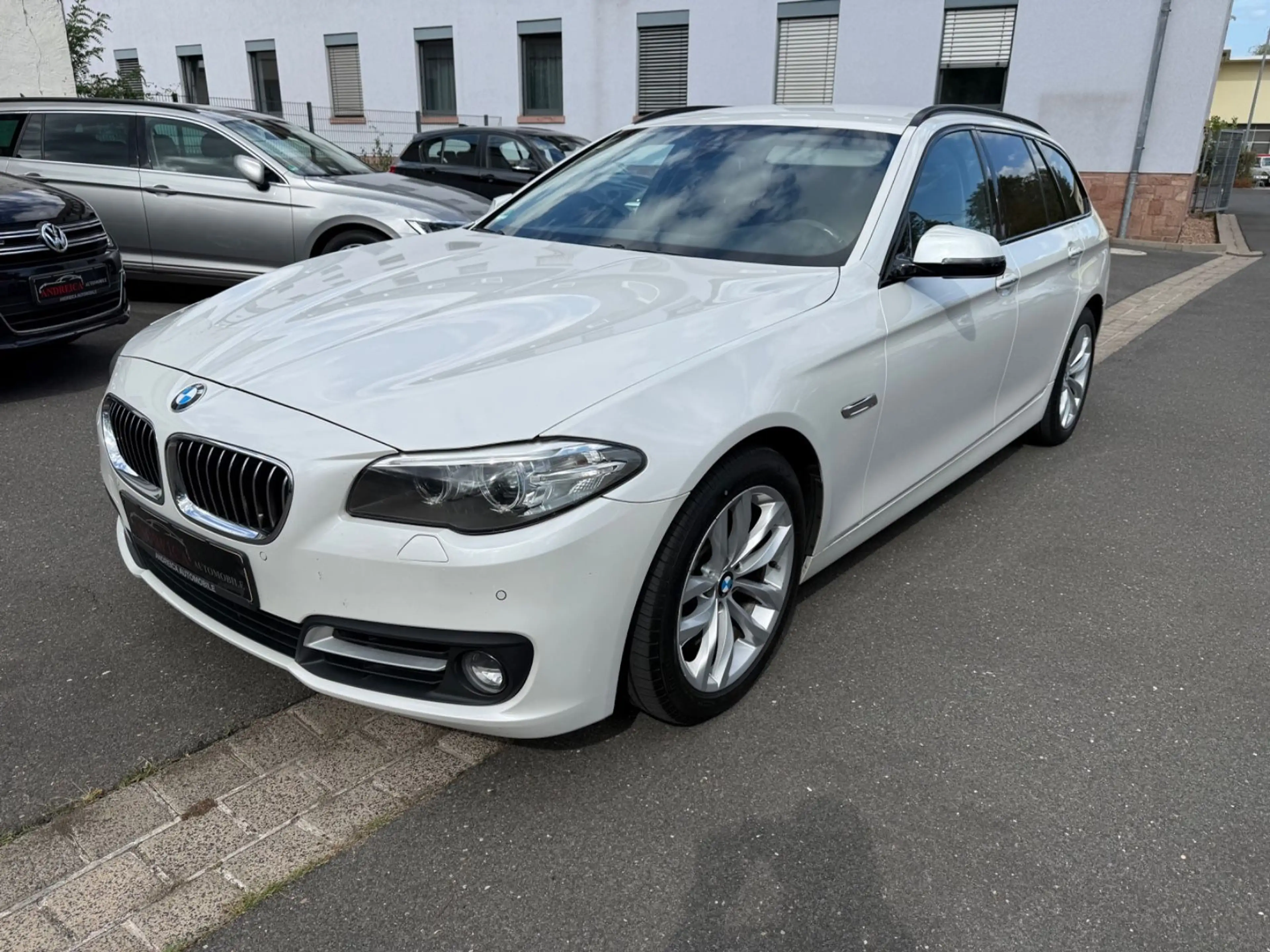 BMW 520 d 5 Touring / Xenon / Leder / Automatik — photo 4