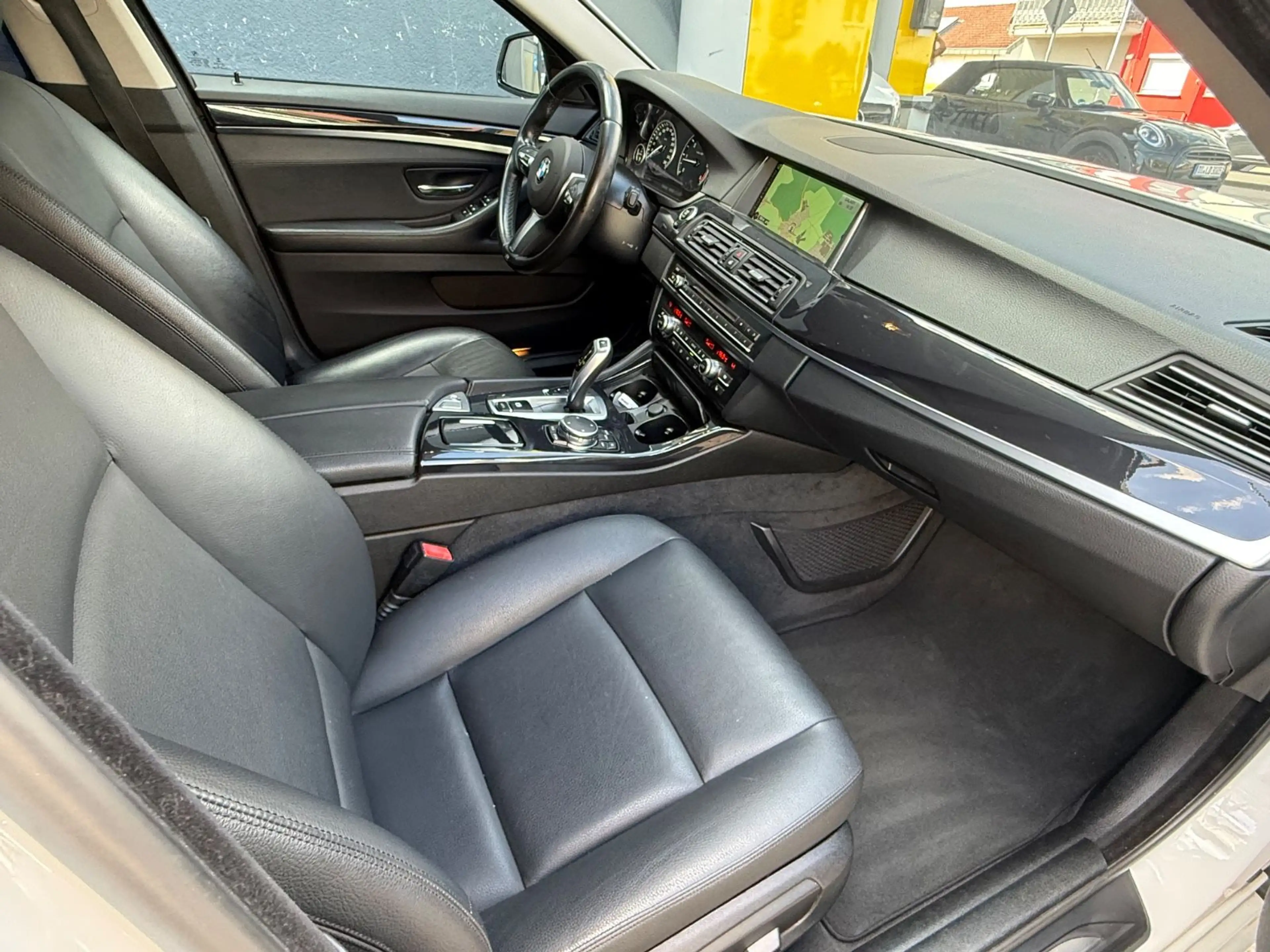BMW 520 d 5 Touring / Xenon / Leder / Automatik — photo 12