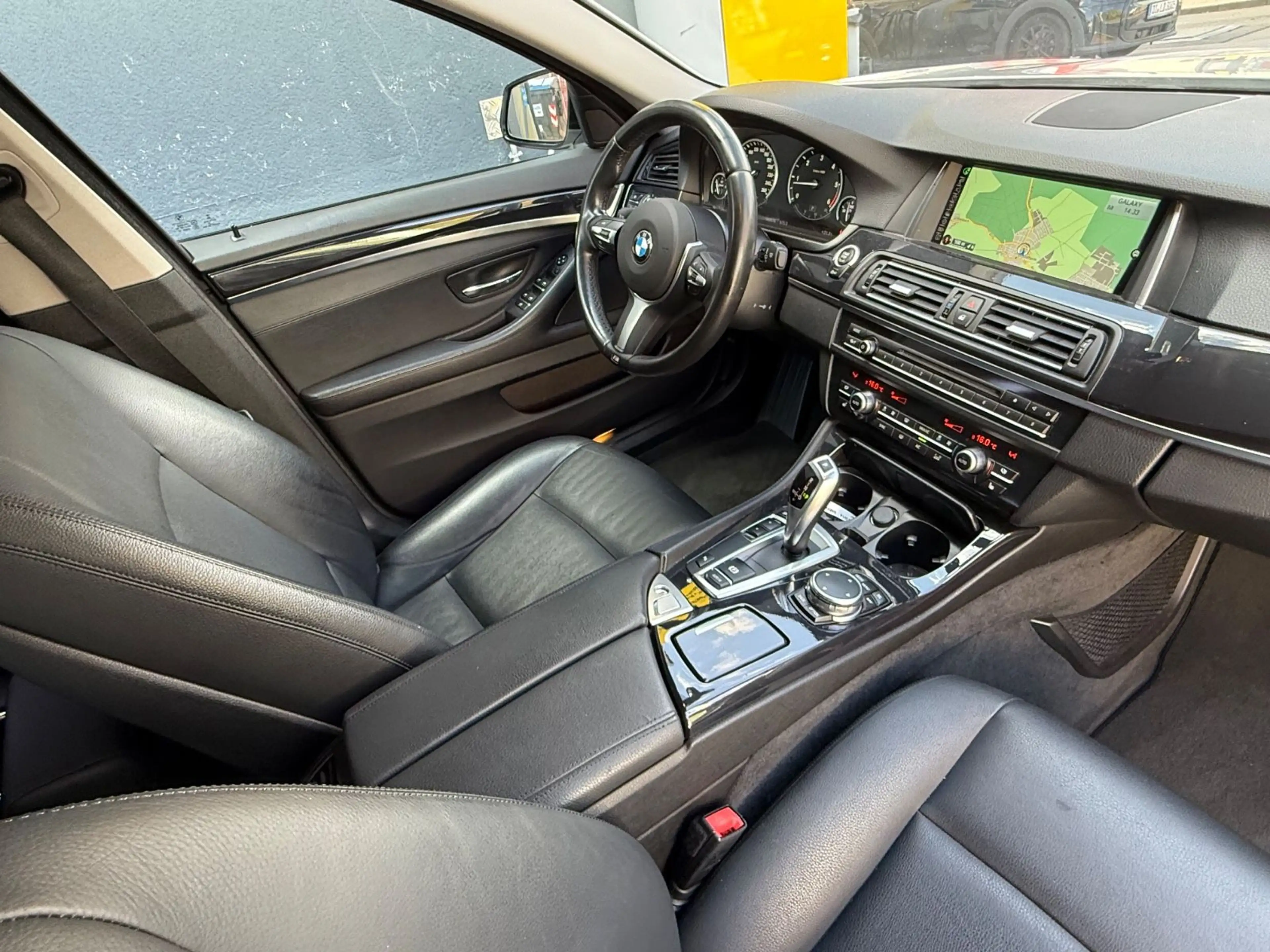 BMW 520 d 5 Touring / Xenon / Leder / Automatik — photo 13