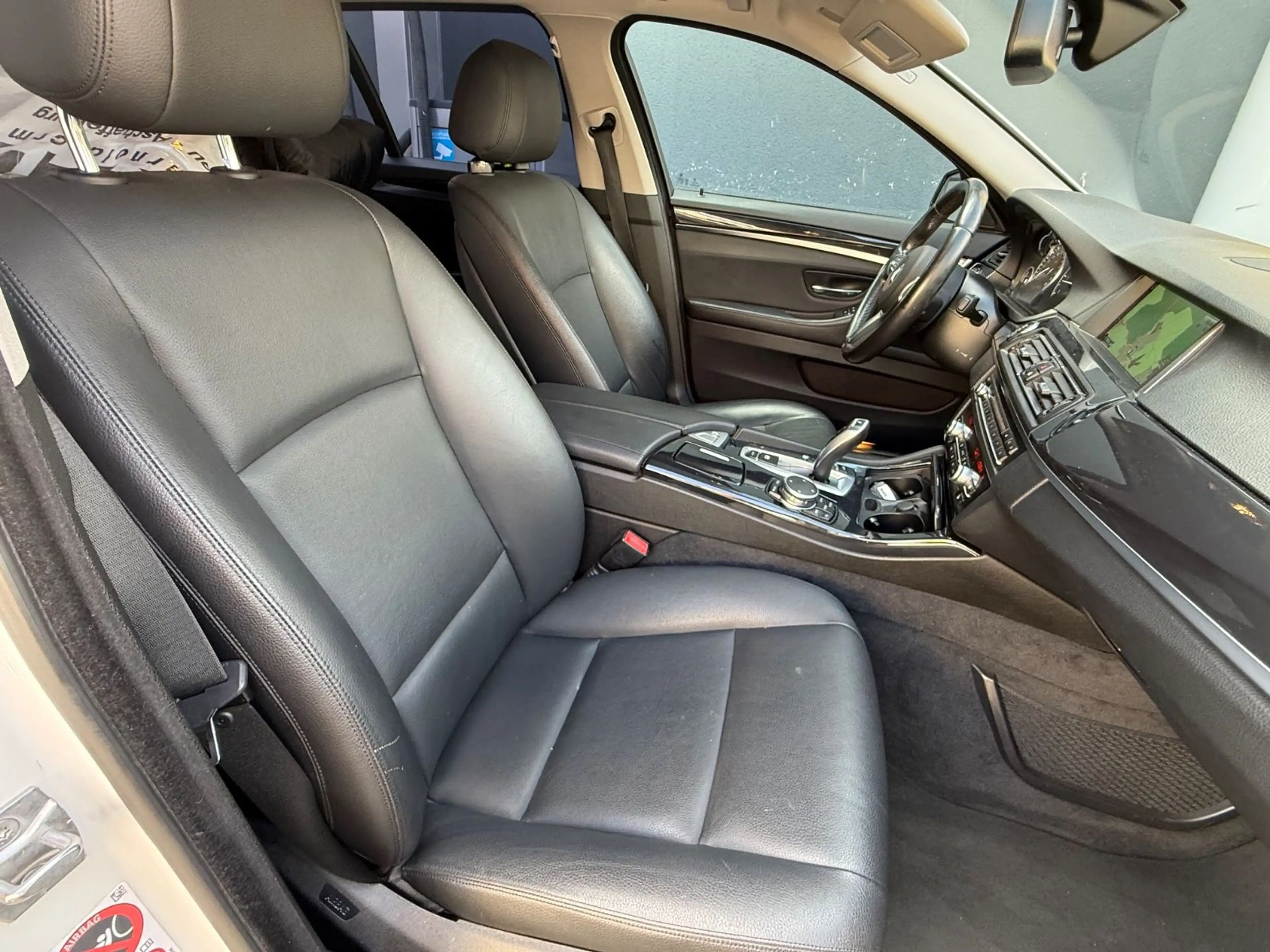 BMW 520 d 5 Touring / Xenon / Leder / Automatik — photo 10