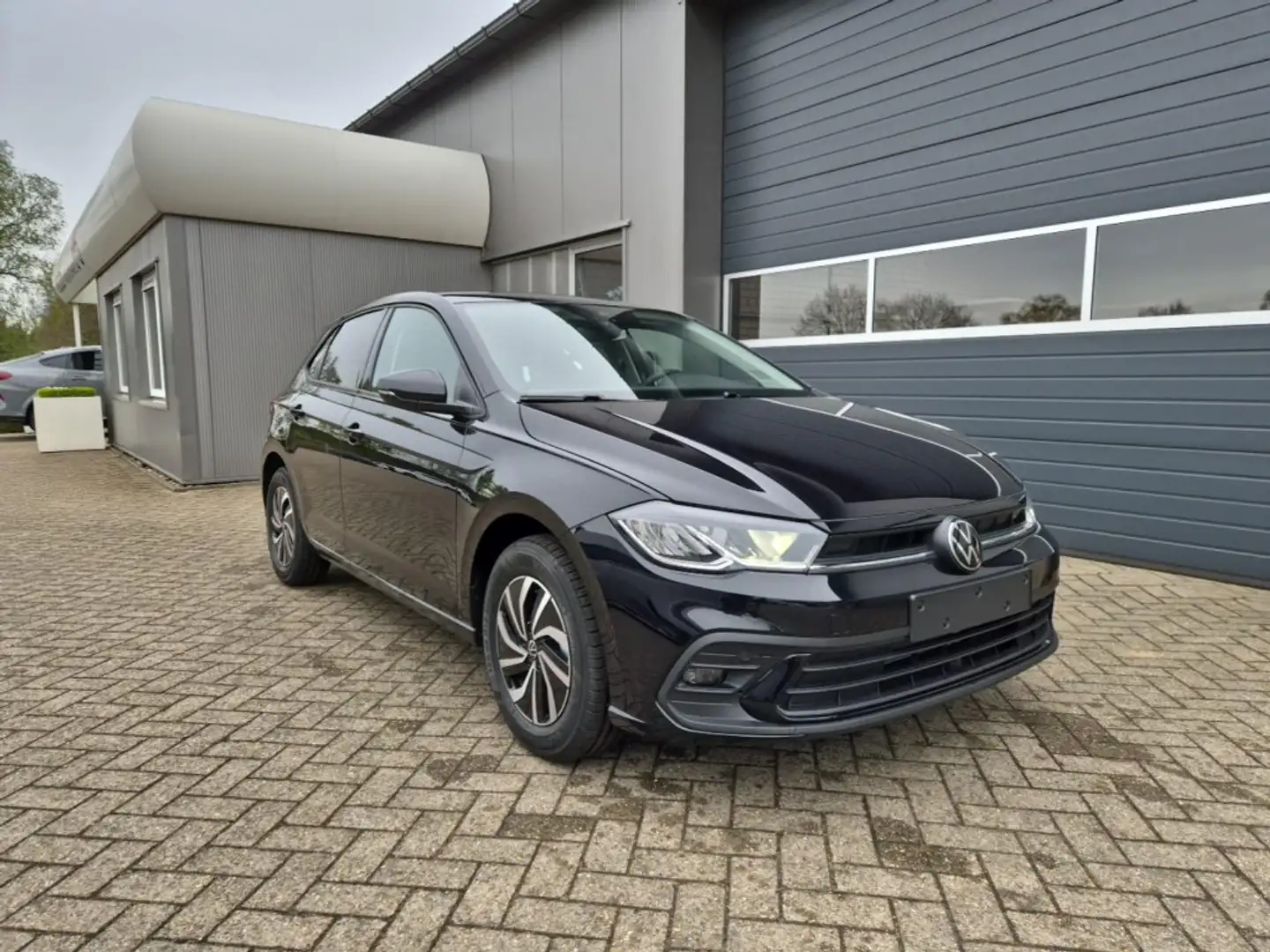 Volkswagen Polo Life 1.0 TSI CARPLAY PDC + R.CAM SHZ DIGITAL COCKP Noir - 1