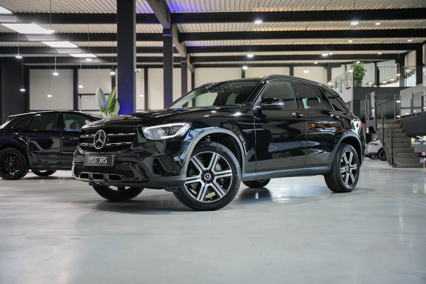 Mercedes-Benz GLC 300 de 4-Matic PHEV - Pano - Burmester - ACC - Zwart - 1