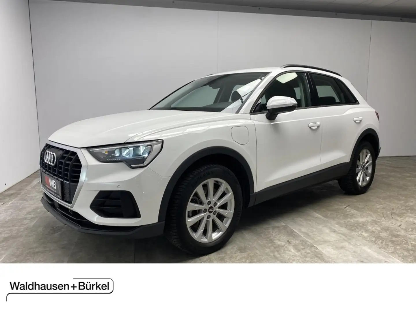 Audi Q3 45 TFSIe Klima Navi Einparkhilfe Sitzheizung Weiß - 1