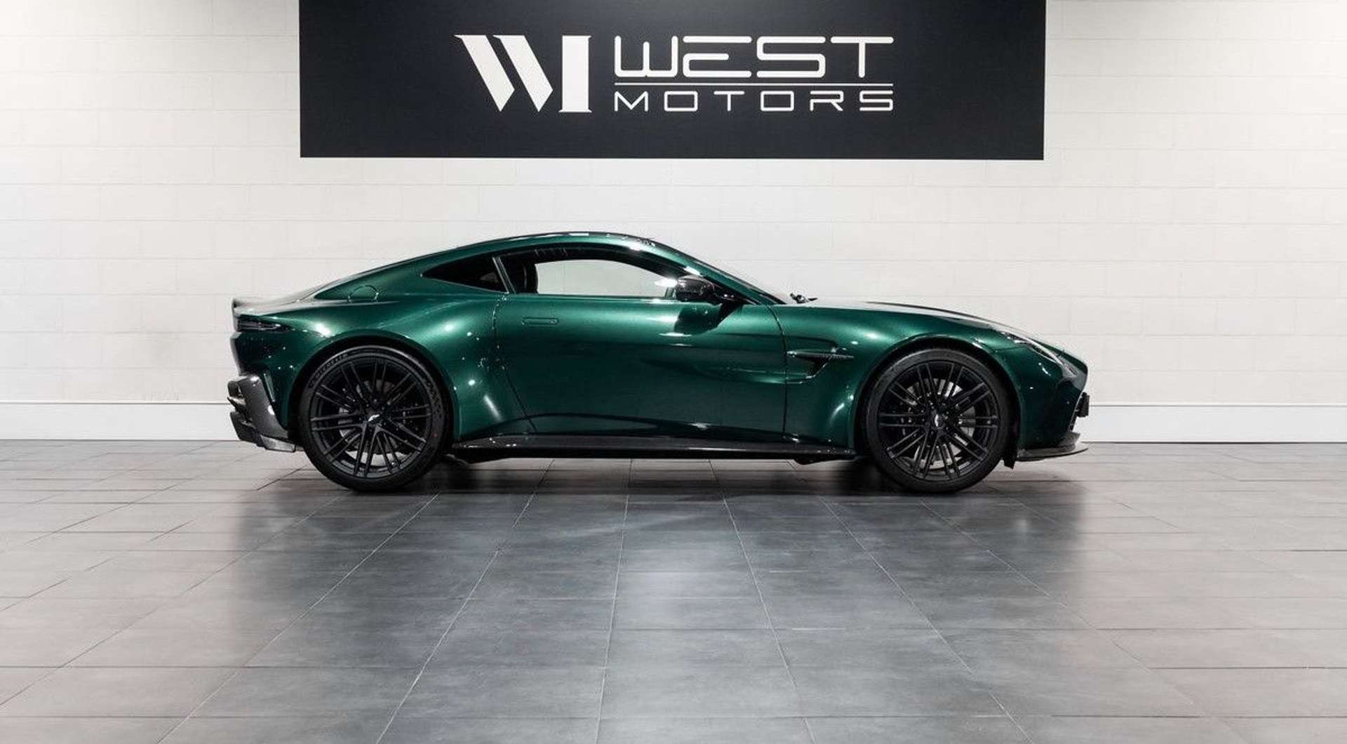 Aston Martin V8 665 -  - Joinsteer - #2