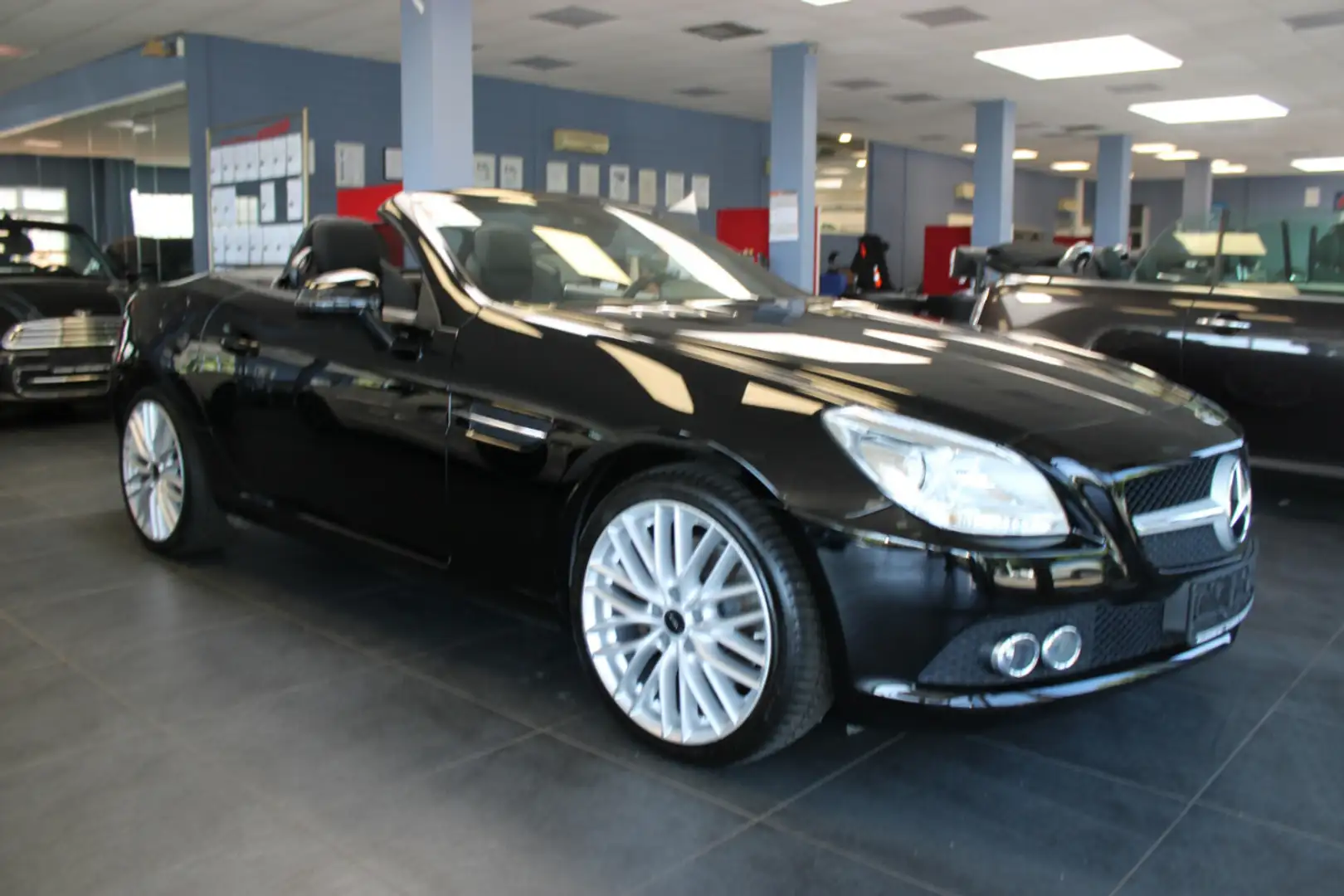 Mercedes-Benz SLK 250 Neues Modell 7G-TRONIC Fekete - 1