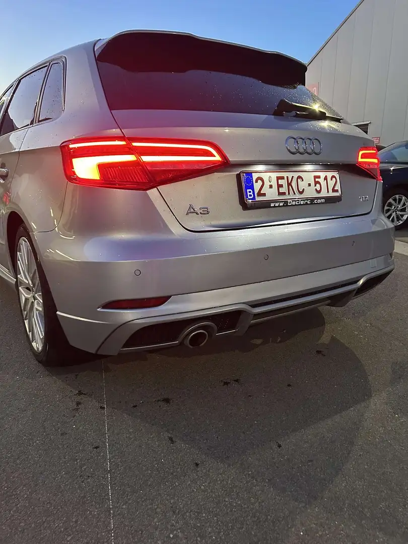 Audi A3 A3 Sportback 1.6 TDi Business Edition S tronic Argent - 2