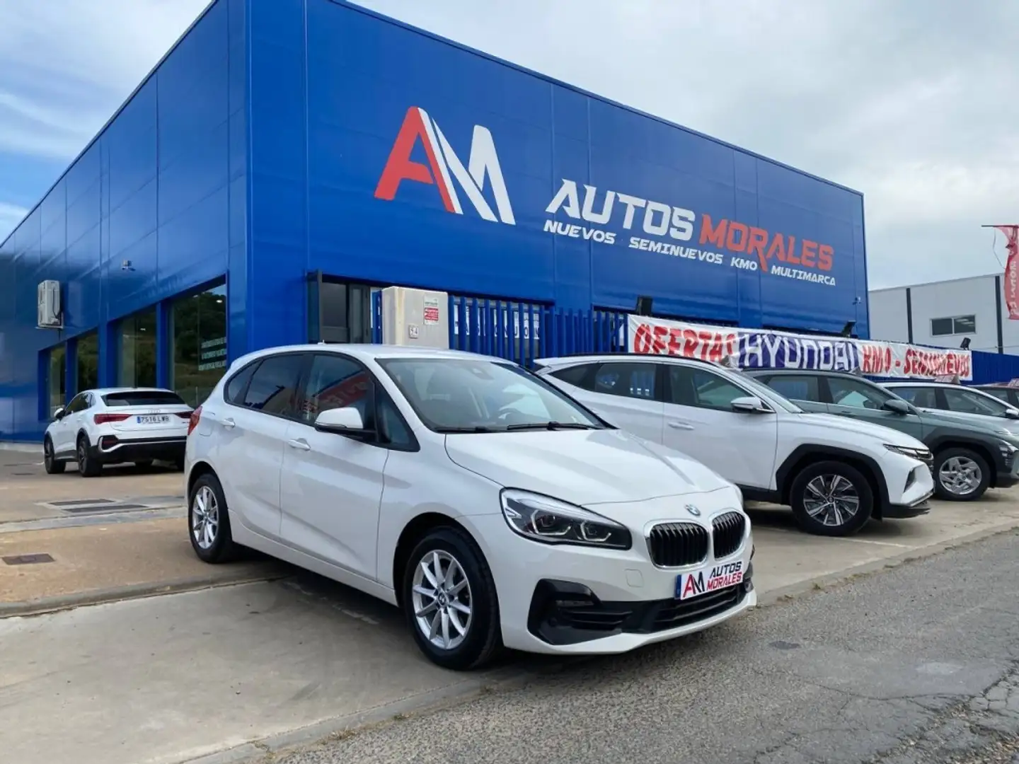 BMW 216 216d Active Tourer Business Bílá - 2