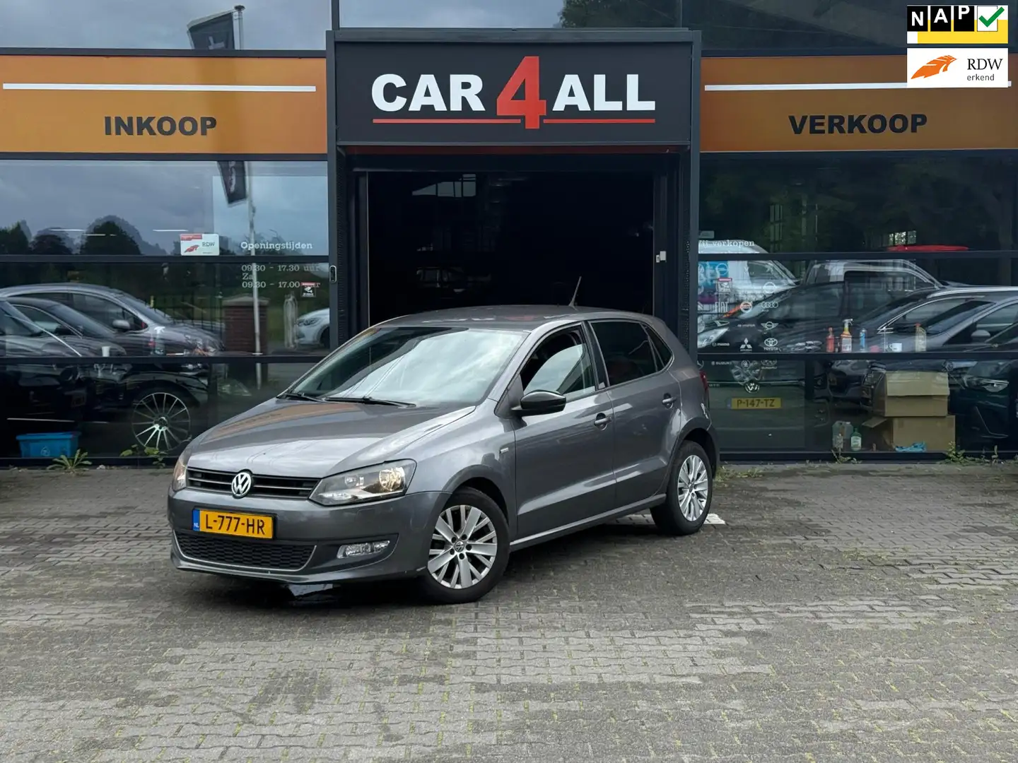 Volkswagen Polo 1.2 Match AIRCO/CARPLAY/CRUISE/STLVRM/PDC/APK 1-6- Grijs - 1