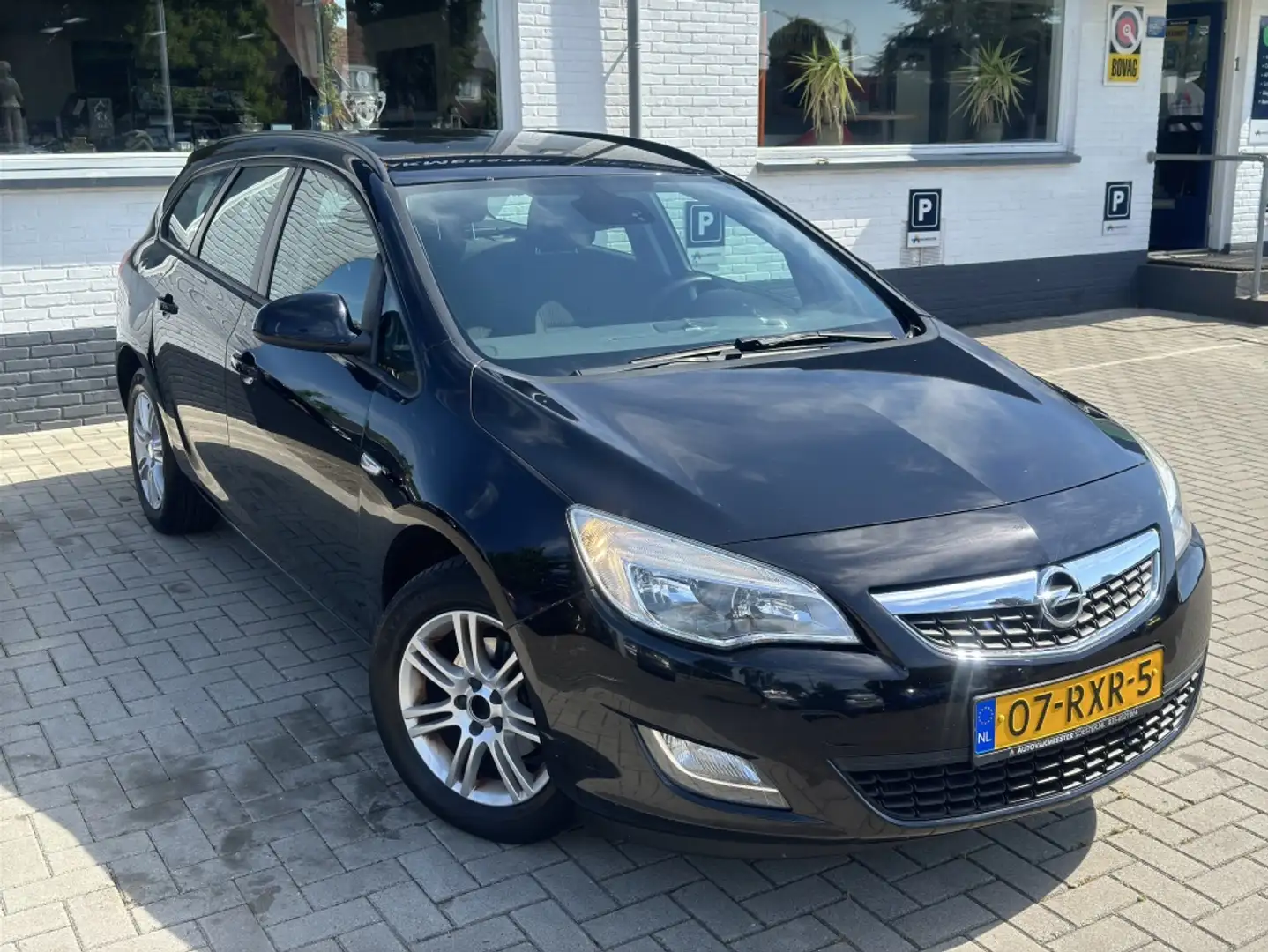 Opel Astra Sports Tourer 1.4|TREKHAAK|GOED ONDERHOUDEN|NIEUW Noir - 2