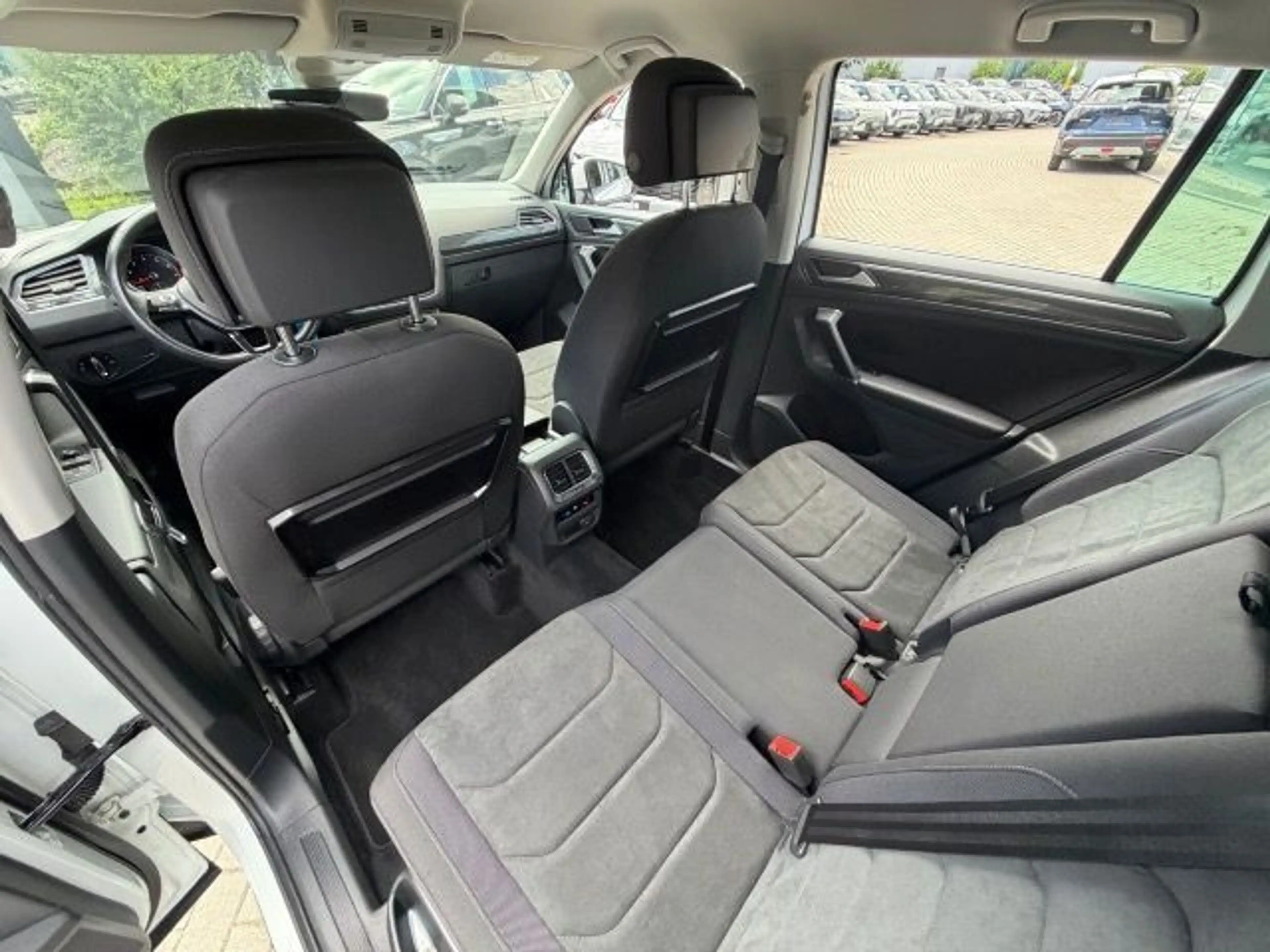 Volkswagen Tiguan TIGUAN 2.0 TSI 4MOTION AUTOMATIK HIGHLINE — photo 16