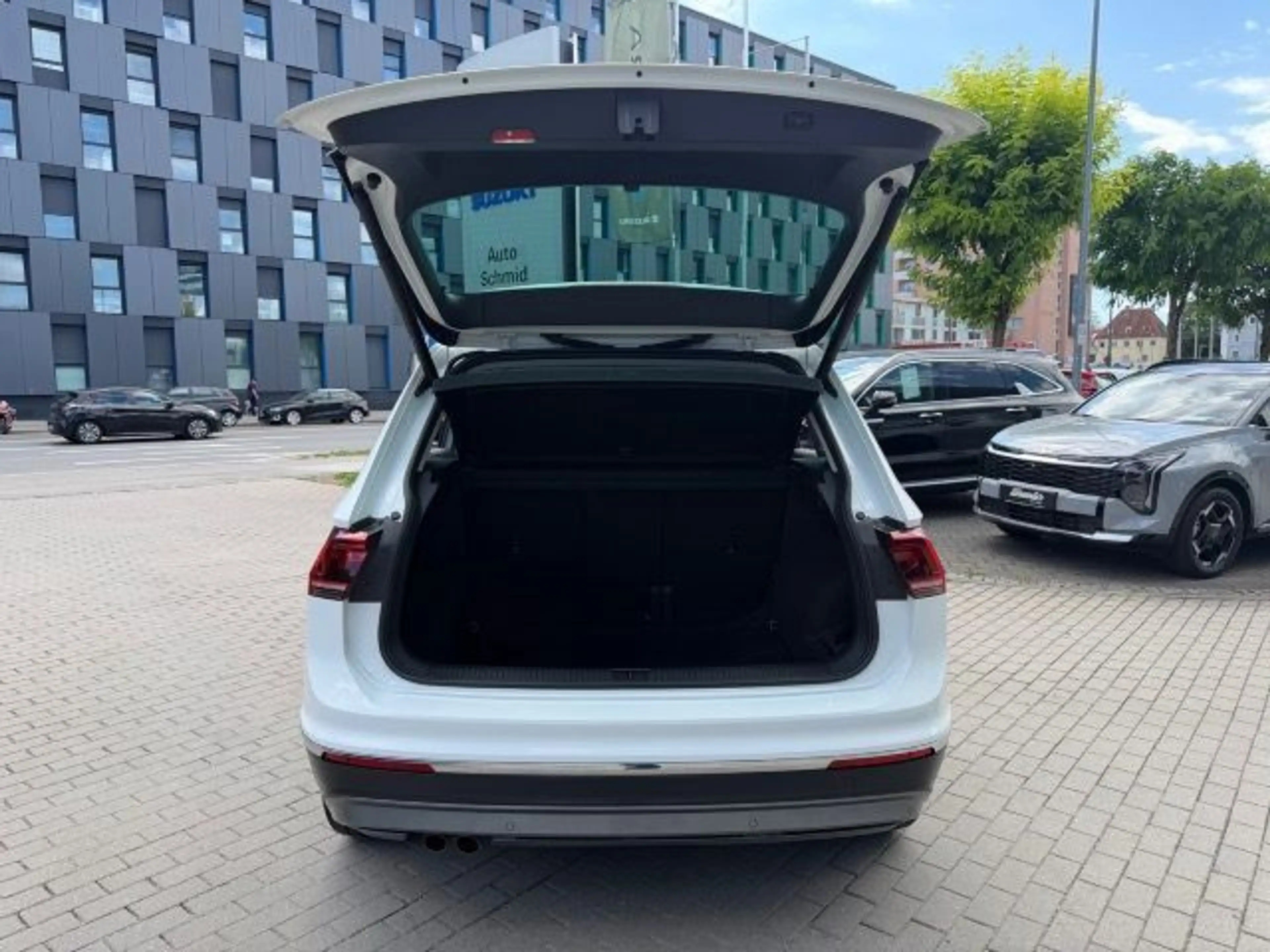Volkswagen Tiguan TIGUAN 2.0 TSI 4MOTION AUTOMATIK HIGHLINE — photo 17