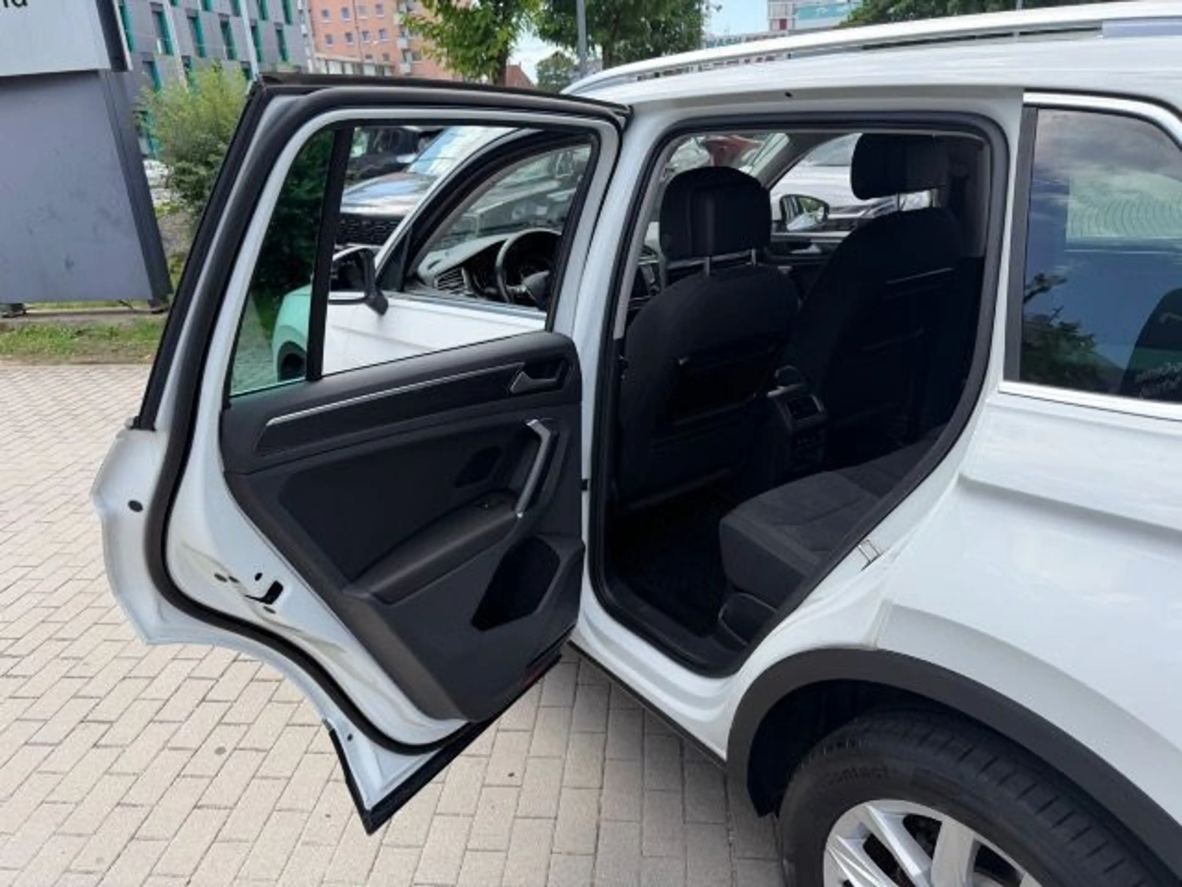 Volkswagen Tiguan TIGUAN 2.0 TSI 4MOTION AUTOMATIK HIGHLINE — photo 14