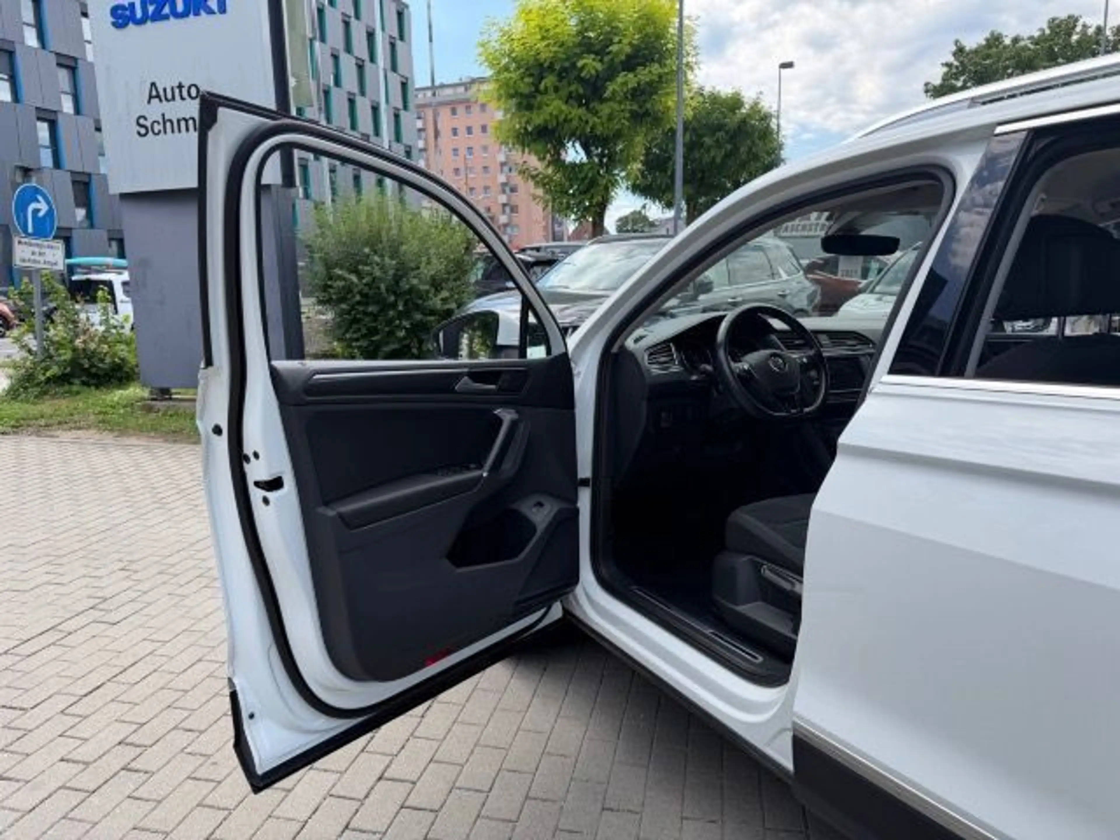 Volkswagen Tiguan TIGUAN 2.0 TSI 4MOTION AUTOMATIK HIGHLINE — photo 10