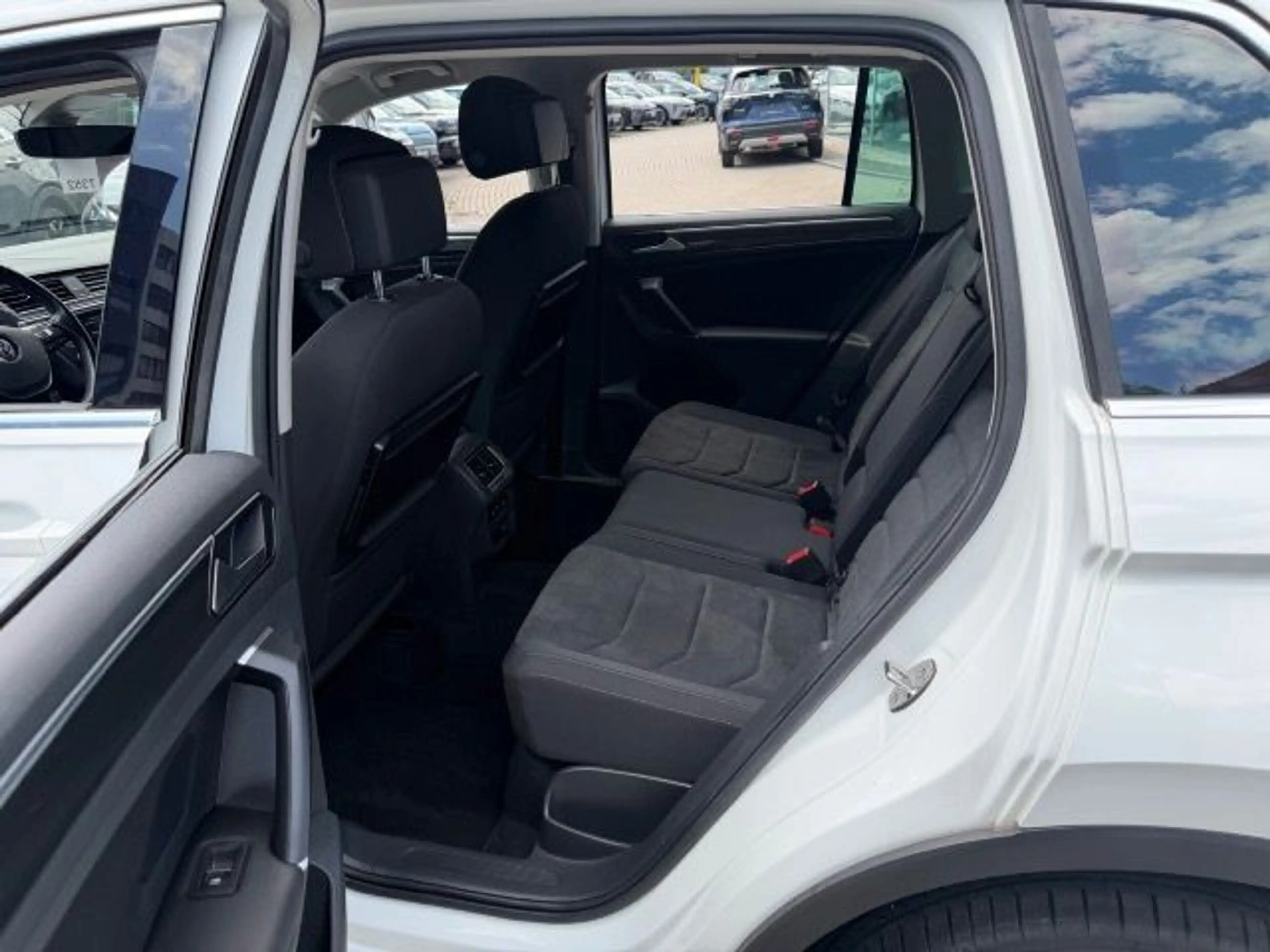 Volkswagen Tiguan TIGUAN 2.0 TSI 4MOTION AUTOMATIK HIGHLINE — photo 15
