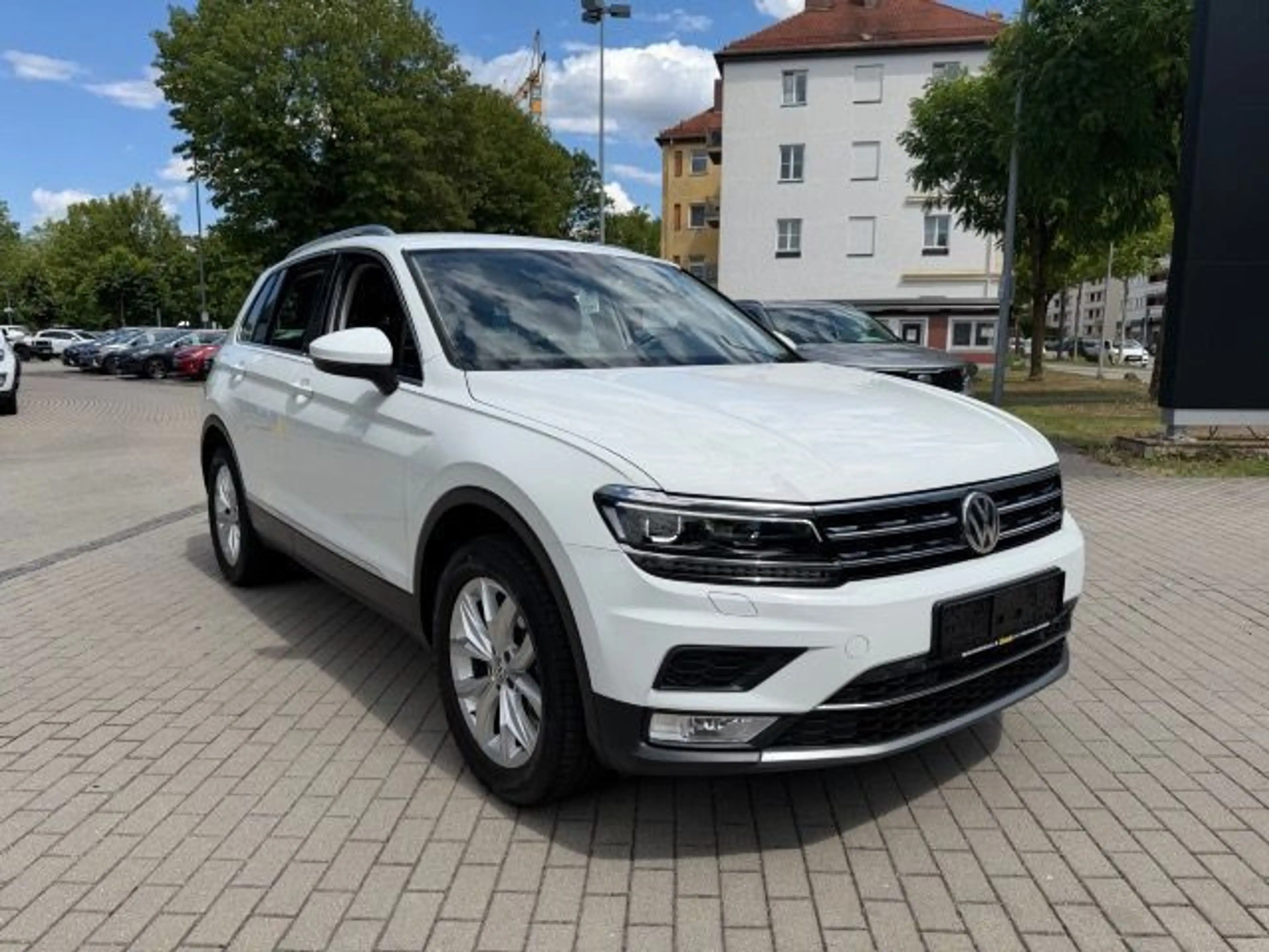 Volkswagen Tiguan TIGUAN 2.0 TSI 4MOTION AUTOMATIK HIGHLINE — photo 4