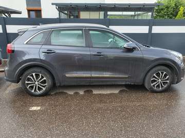 1,6 GDI GPF Plug-In Hybrid PHEV Silber DCT