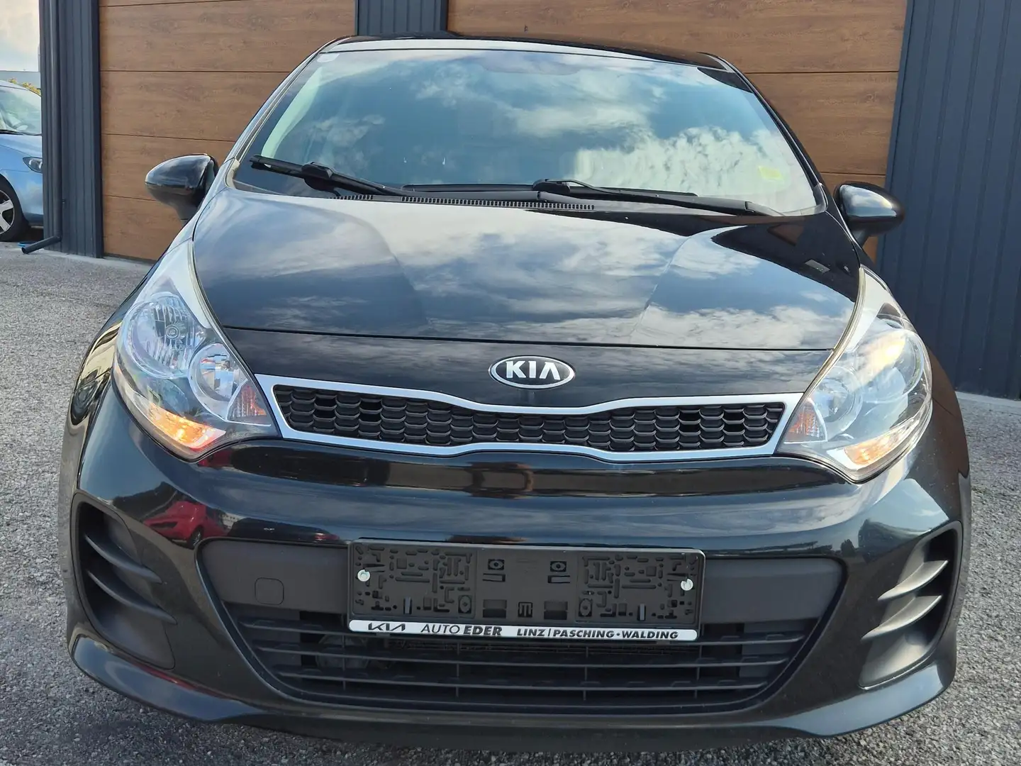 Kia Rio Schwarz - 2