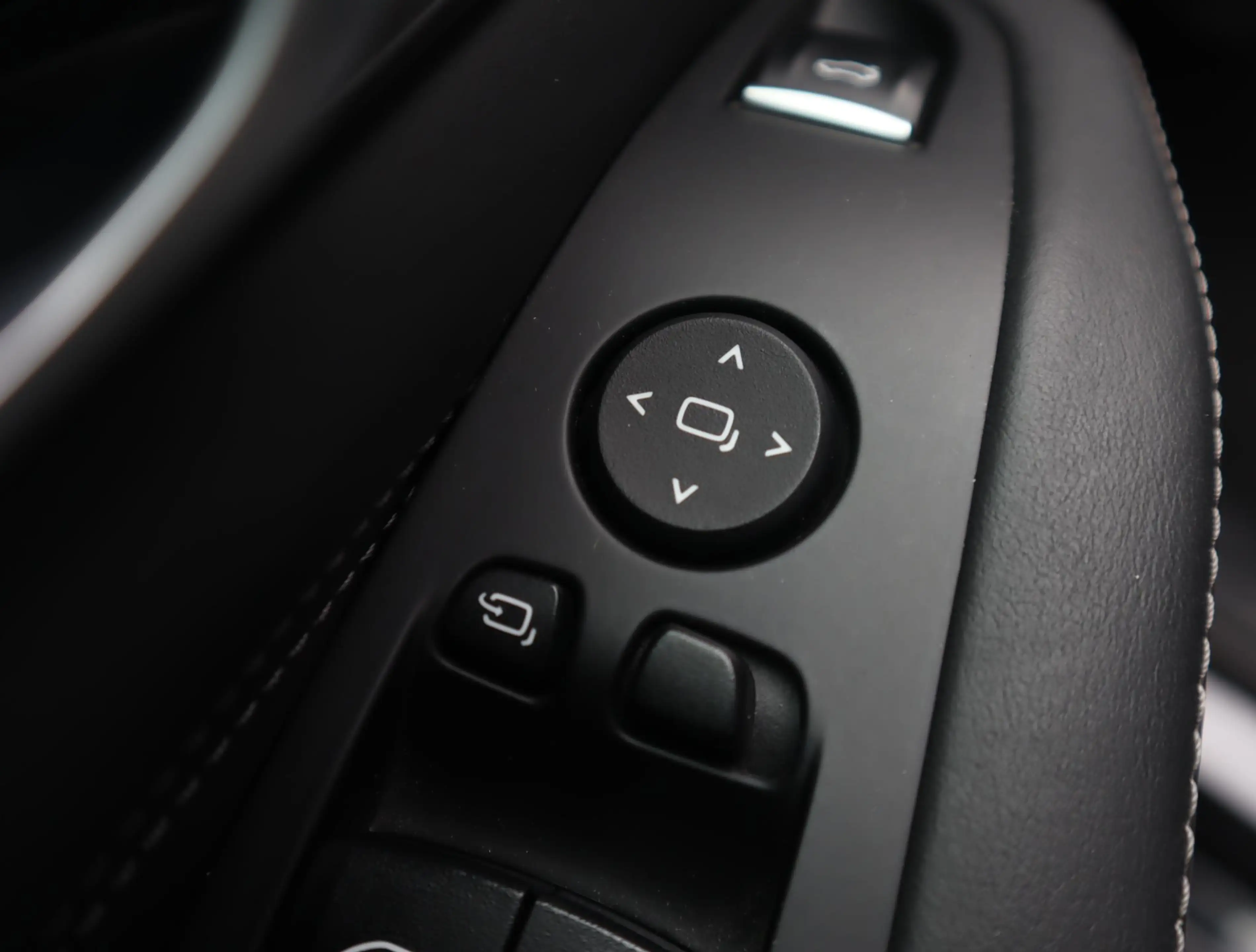 BMW X5 xDrive45e M Sport | Skylounge | Bowers en Wilkins — photo 26