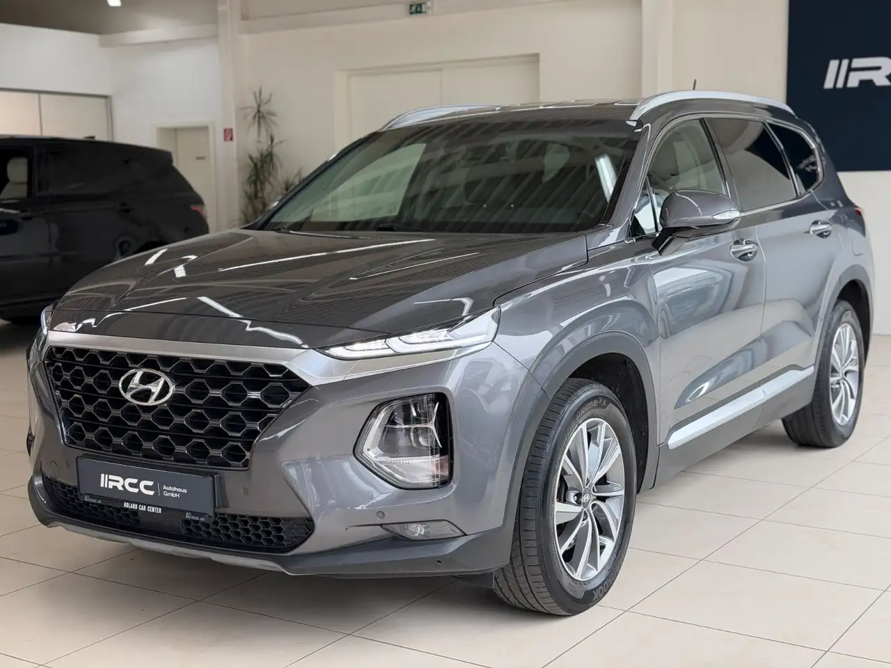 Hyundai SANTA FE Style 2WD ACC Kam Krell 7-Sitzer — photo 1 of 26
