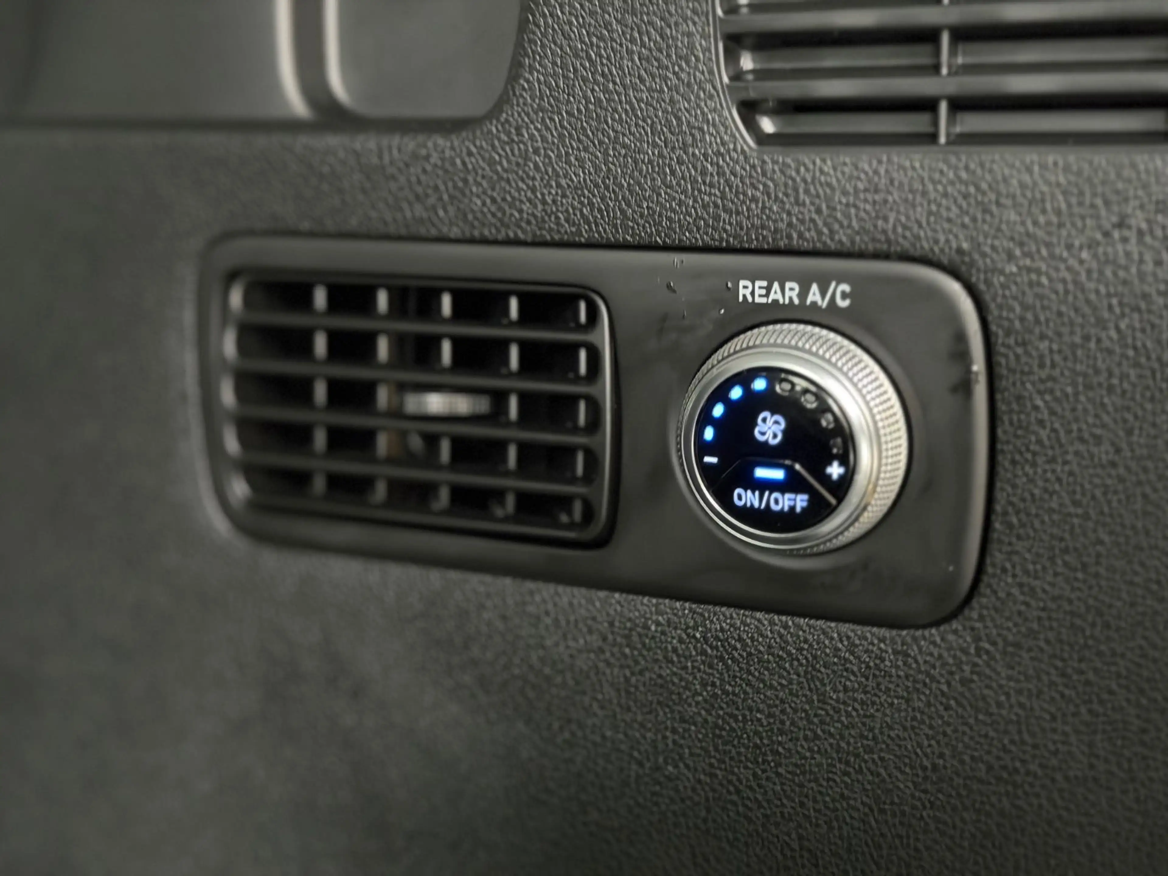 Hyundai SANTA FE Style 2WD ACC Kam Krell 7-Sitzer — photo 20