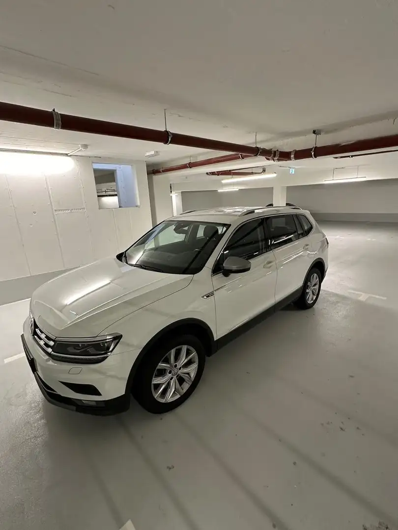 Volkswagen Tiguan Allspace Highline 4Motion Weiß - 1