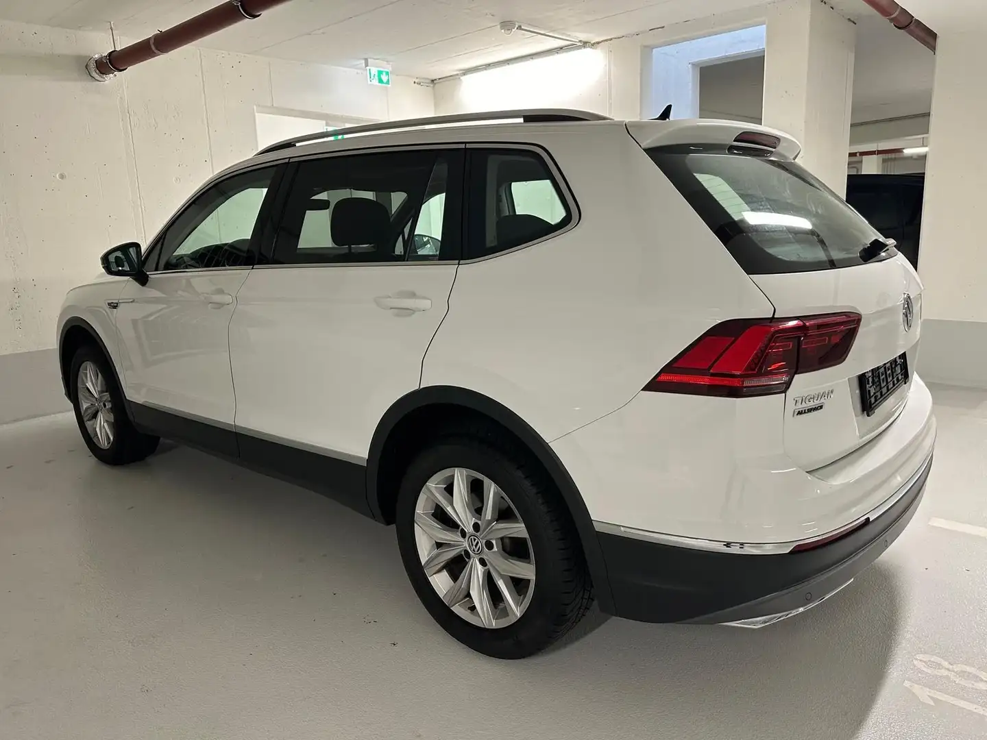 Volkswagen Tiguan Allspace Highline 4Motion Weiß - 2