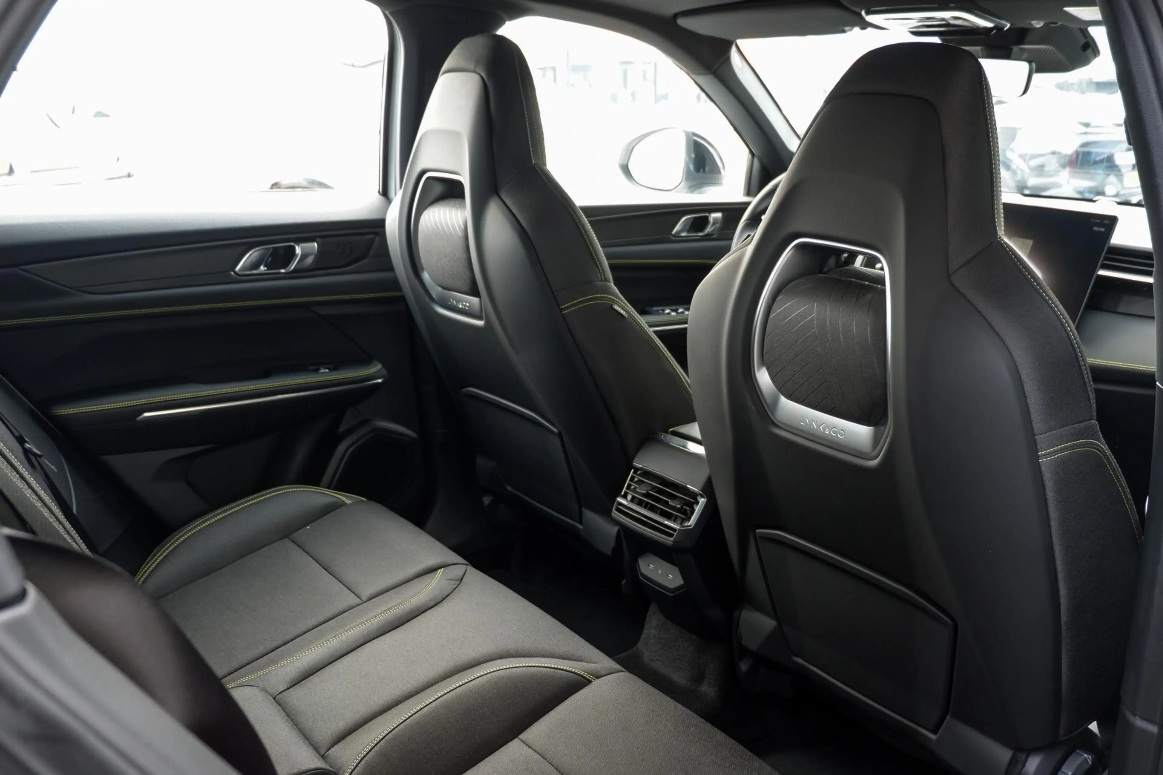 Lynk & Co 01 276PK Core | UIT VOORRAAD LEVERBAAR | Achteruitrij — photo 12