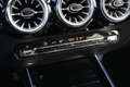 Mercedes-Benz GLA 180 AMG Line | Achteruitrijcamera | High-performance L Zwart - thumbnail 24
