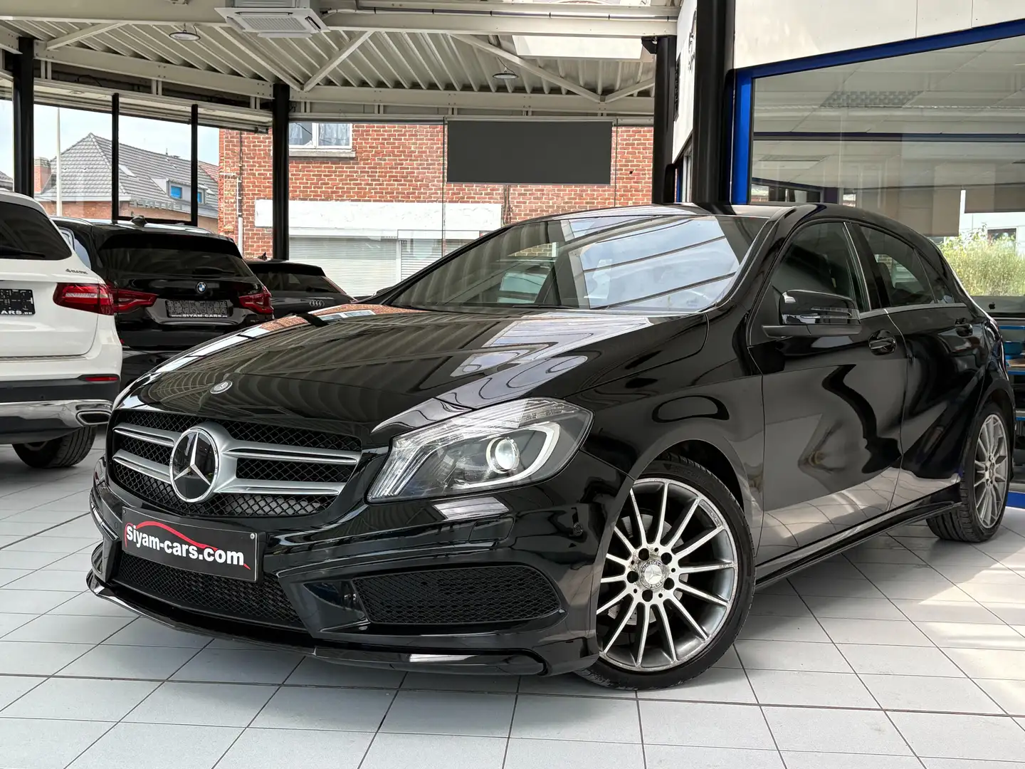Mercedes-Benz A 180 A 180 CDI *AMG * XENON * CUIR * GPS * JANTES* Zwart - 1
