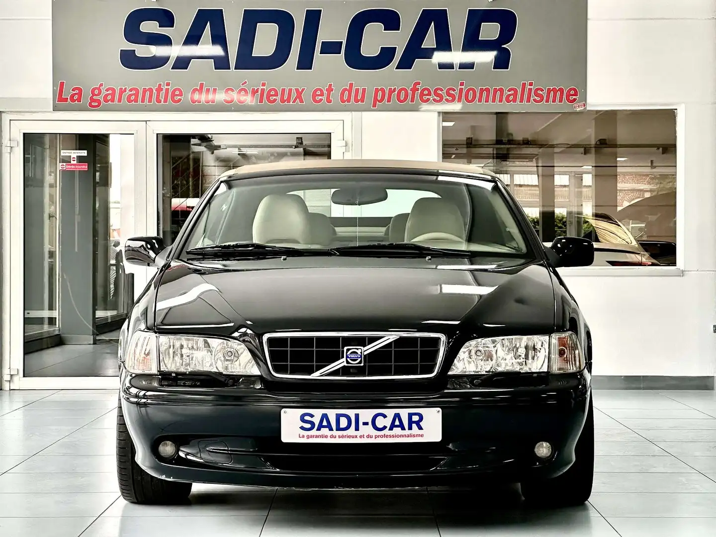 Volvo C70 CABRIO - 2.0 Turbo 20v 163cv Automatique Noir - 2