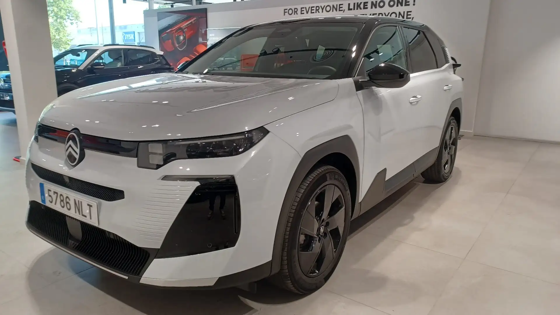 Citroen C5 Aircross Hybrid Plus e-DCS6 145 - 1