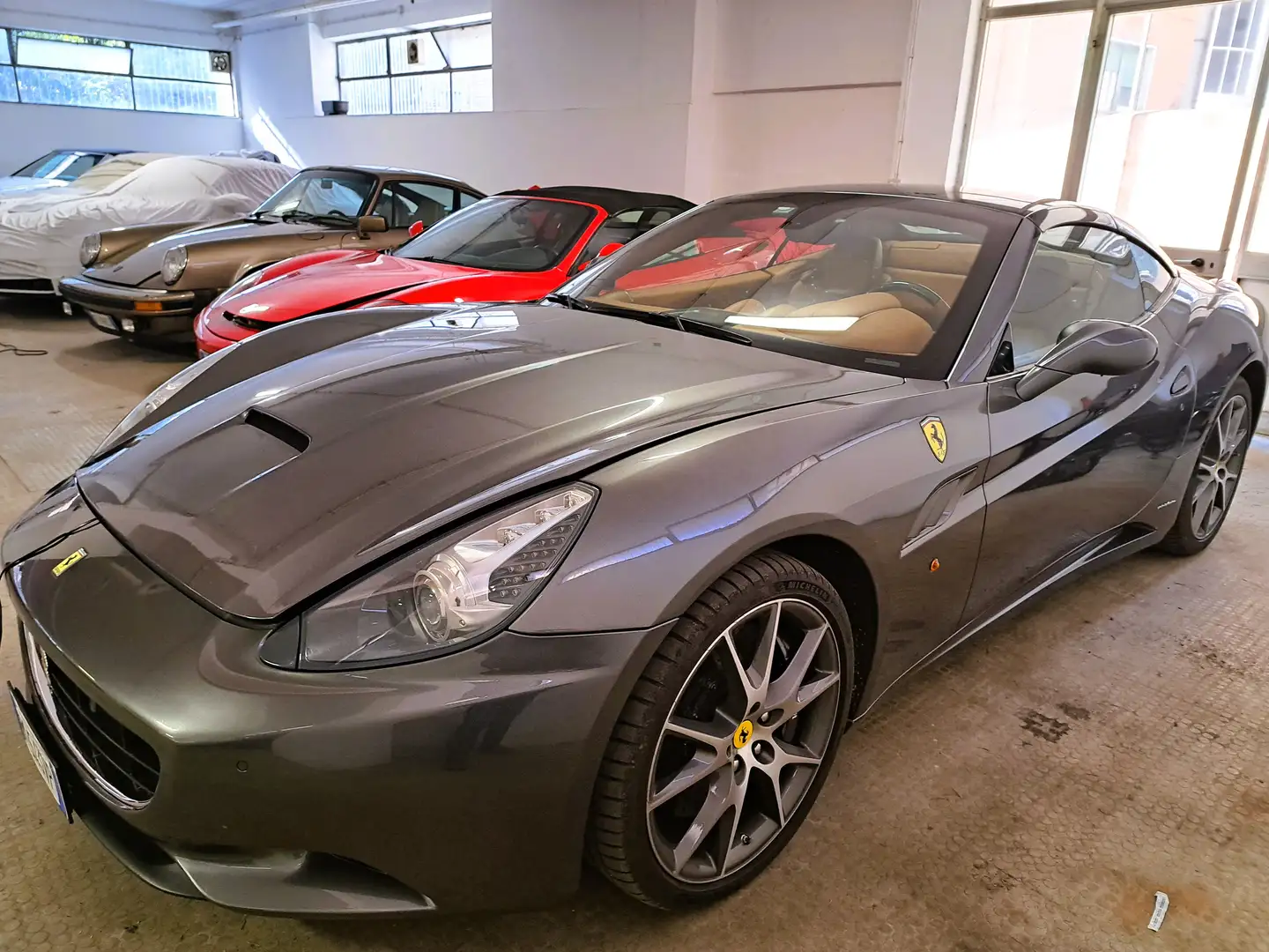 Ferrari California California+4.3+dct Grey - 1